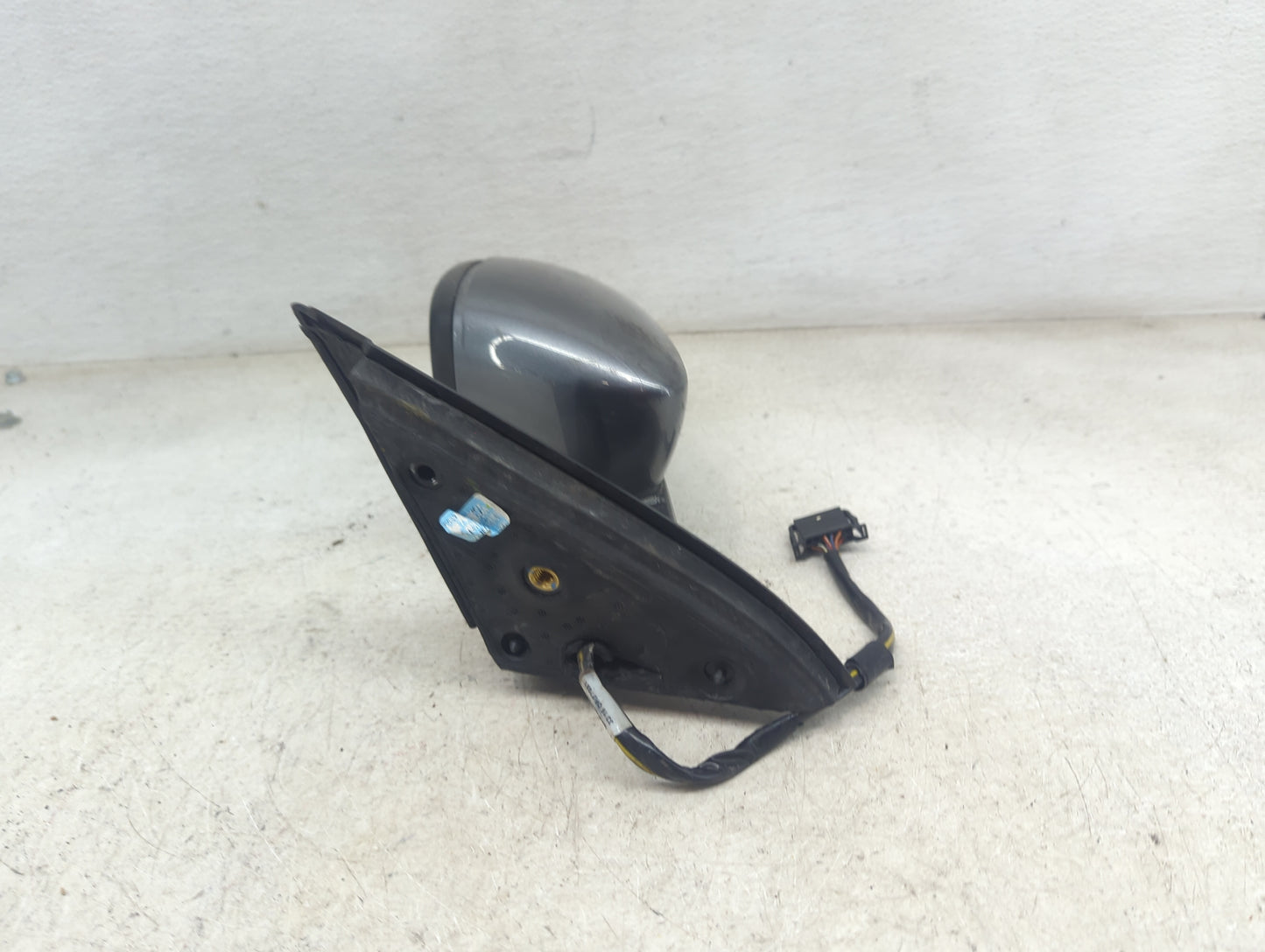 2015-2018 Volkswagen Jetta Driver Side View Mirror - Left Door Mirror OEM Used - Oemusedautoparts1.com