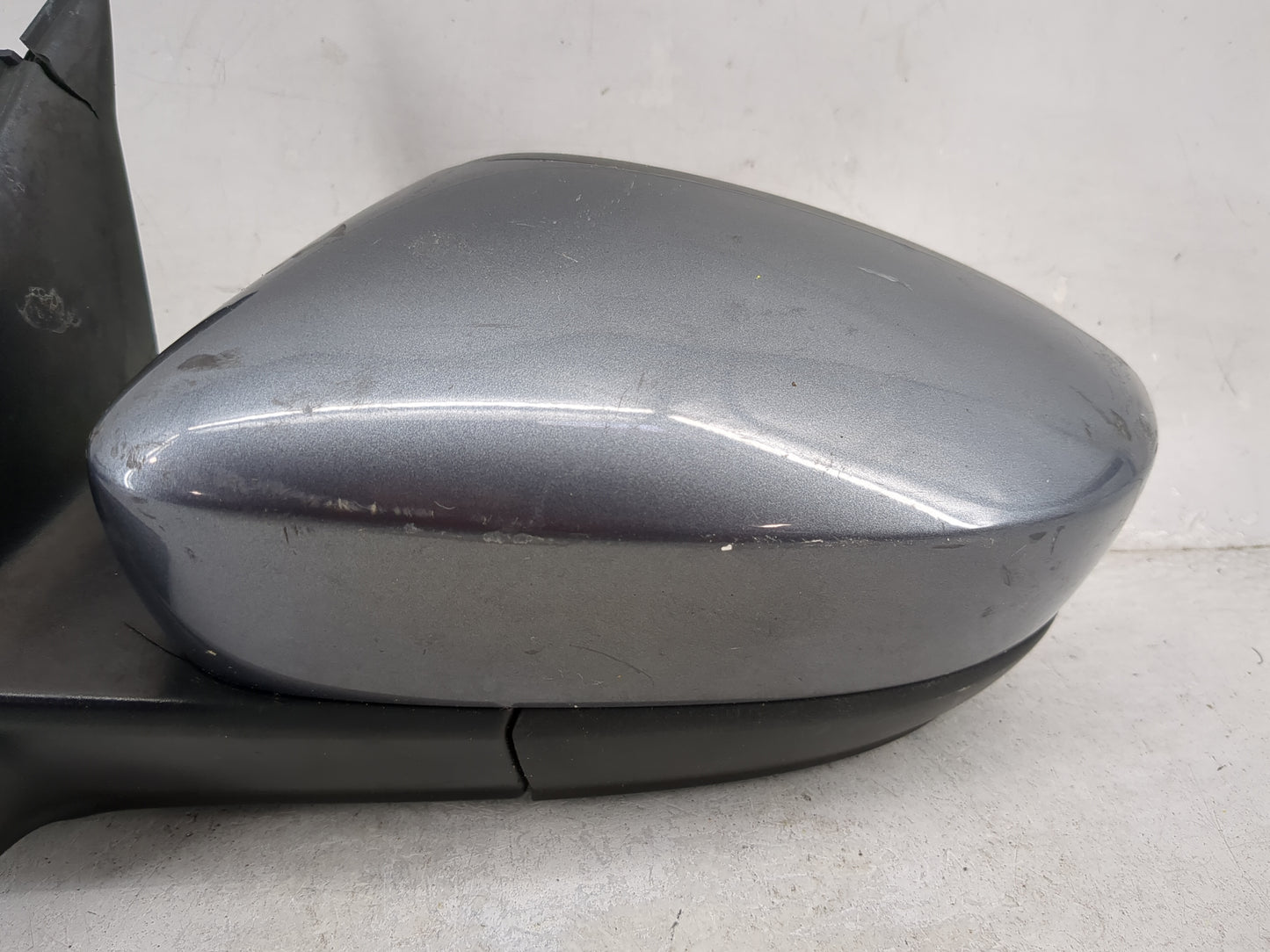 2017-2018 Volkswagen Jetta Driver Side View Mirror - Left Door Mirror OEM Used - Oemusedautoparts1.com