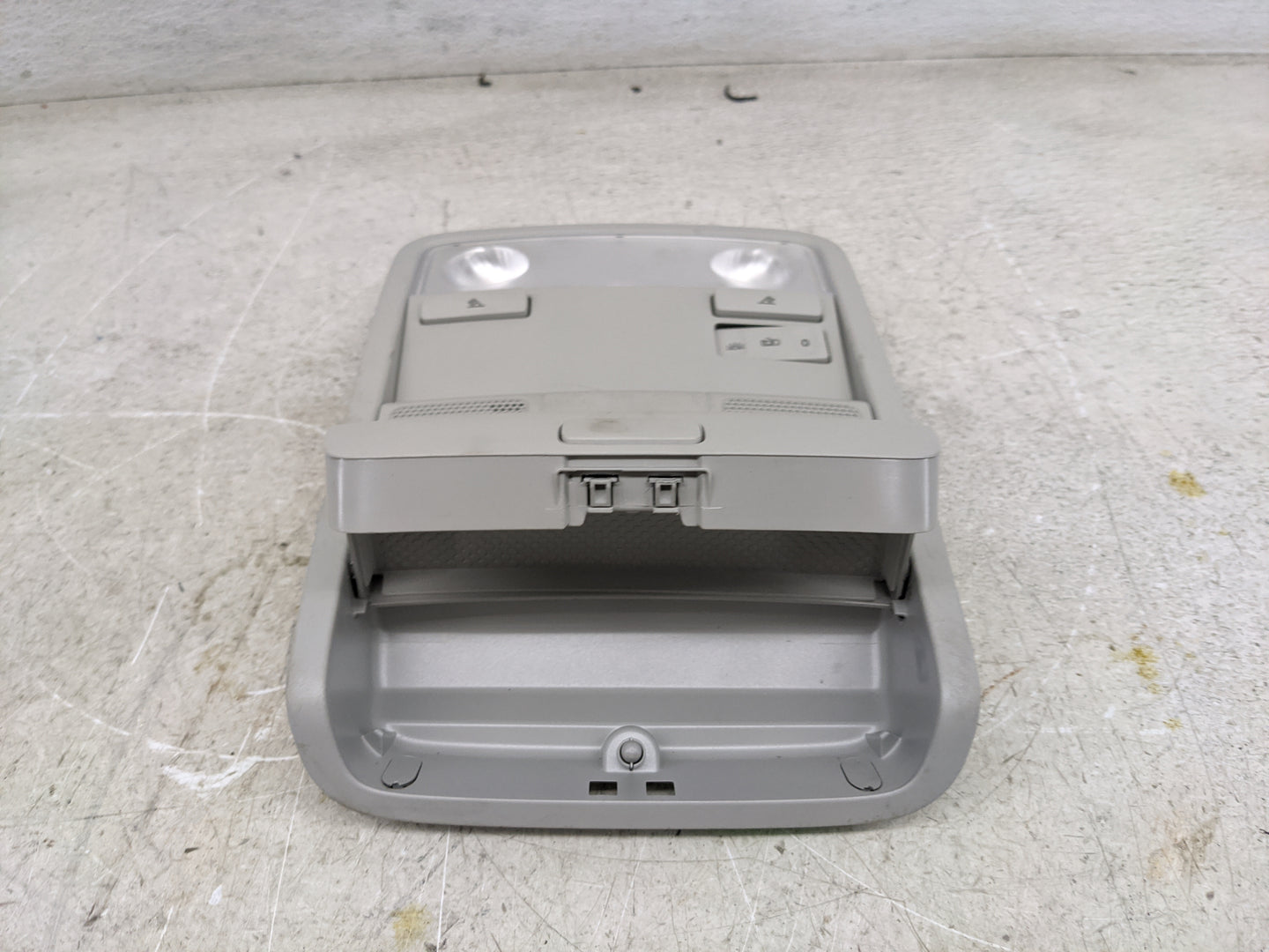 2015-2018 Volkswagen Jetta Overhead Roof Console Gray - Oemusedautoparts1.com