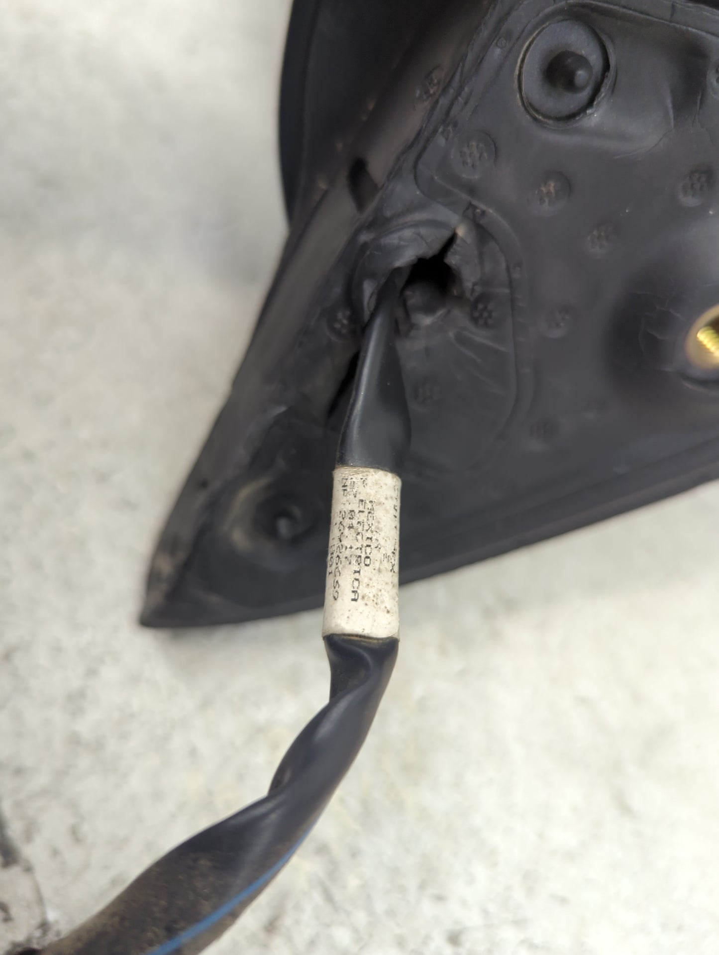 2017-2018 Volkswagen Jetta Driver Side View Mirror - Left Door Mirror OEM Used - Oemusedautoparts1.com