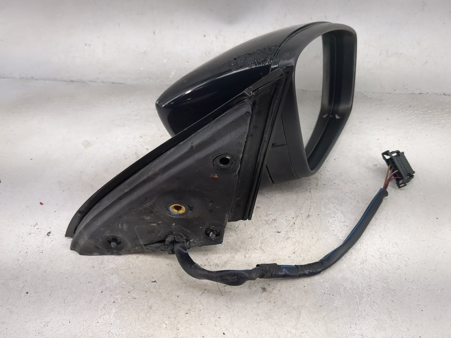 2017-2018 Volkswagen Jetta Passenger Side View Mirror - Right Door Mirror OEM Used - Oemusedautoparts1.com