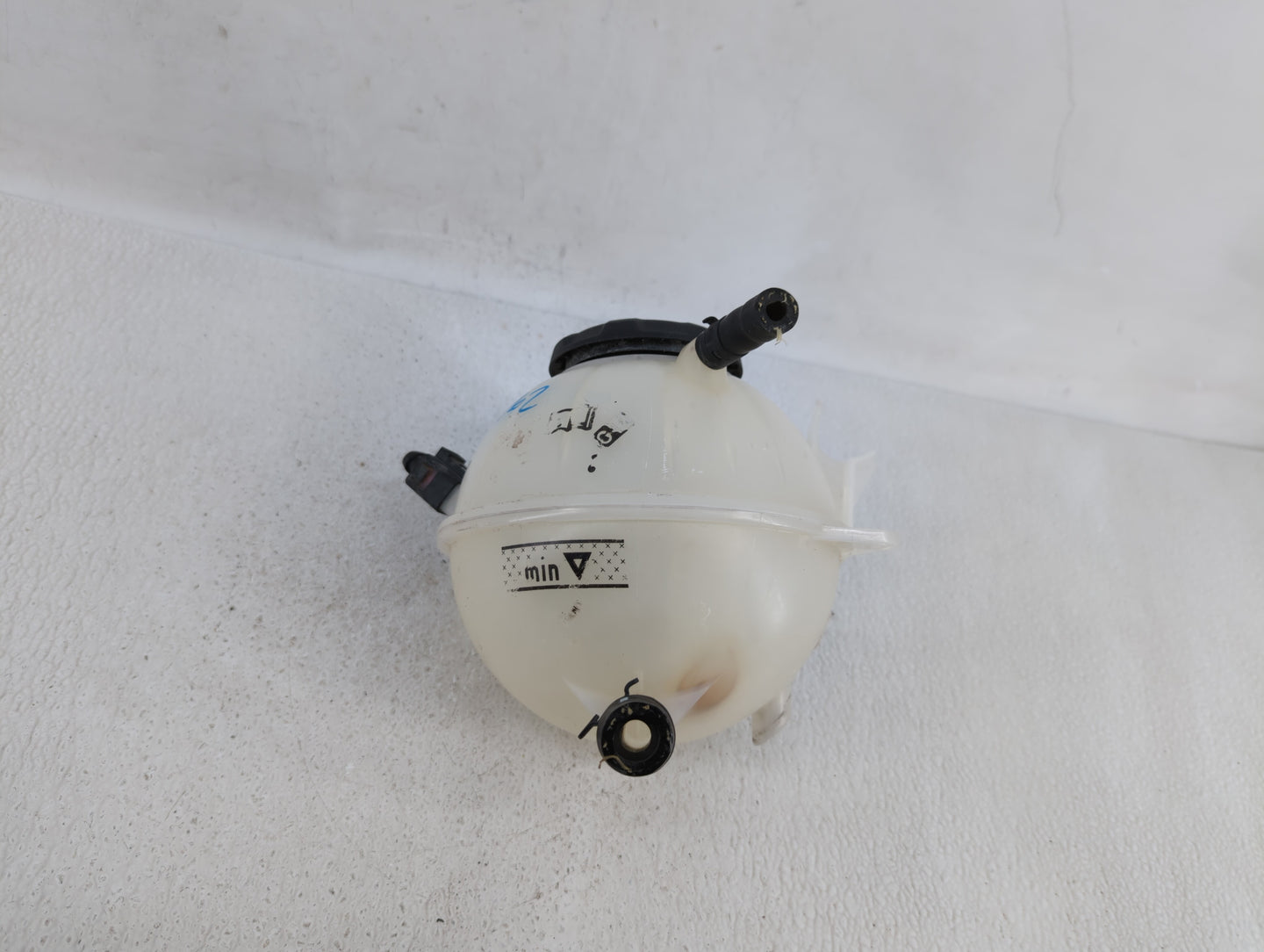 2005 Volkswagen Jetta Radiator Coolant Overflow Expansion Tank Bottle - Oemusedautoparts1.com