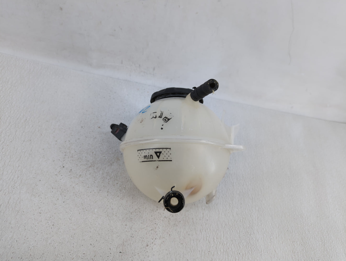 2005 Volkswagen Jetta Radiator Coolant Overflow Expansion Tank Bottle - Oemusedautoparts1.com
