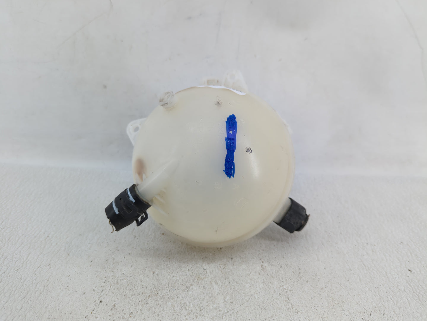 2005 Volkswagen Jetta Radiator Coolant Overflow Expansion Tank Bottle - Oemusedautoparts1.com
