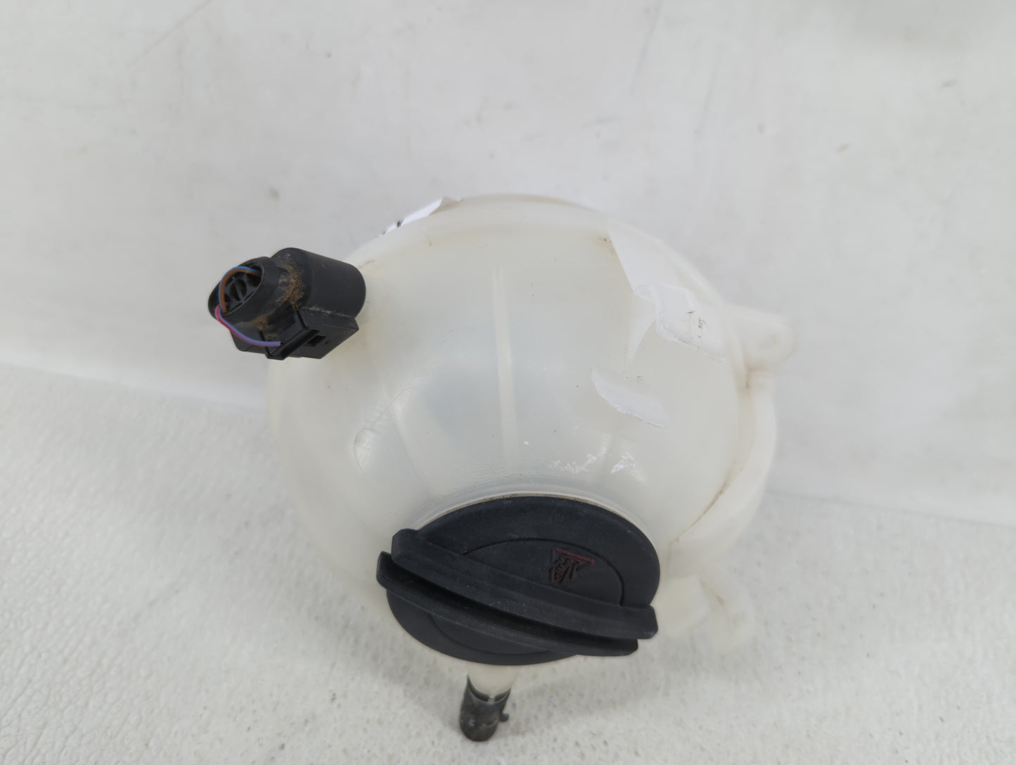 2005 Volkswagen Jetta Radiator Coolant Overflow Expansion Tank Bottle - Oemusedautoparts1.com