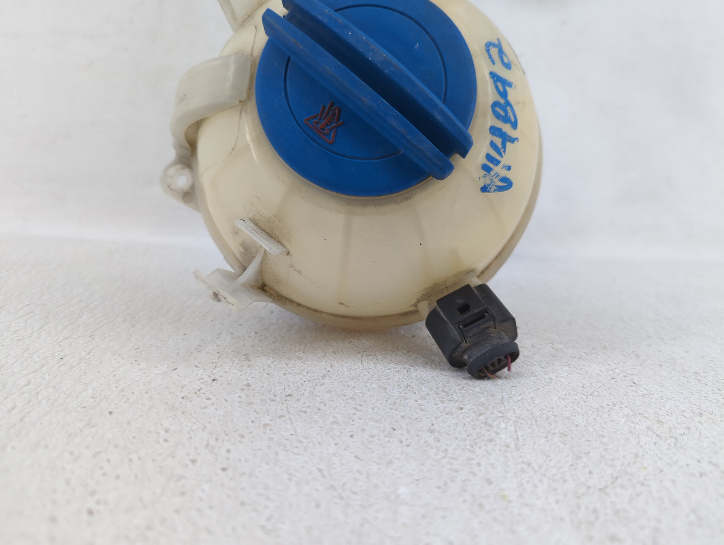 2005 Volkswagen Jetta Radiator Coolant Overflow Expansion Tank Bottle - Oemusedautoparts1.com