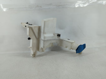 compare product 2005 Volkswagen Jetta Radiator Coolant Overflow Expansion Tank Bottle