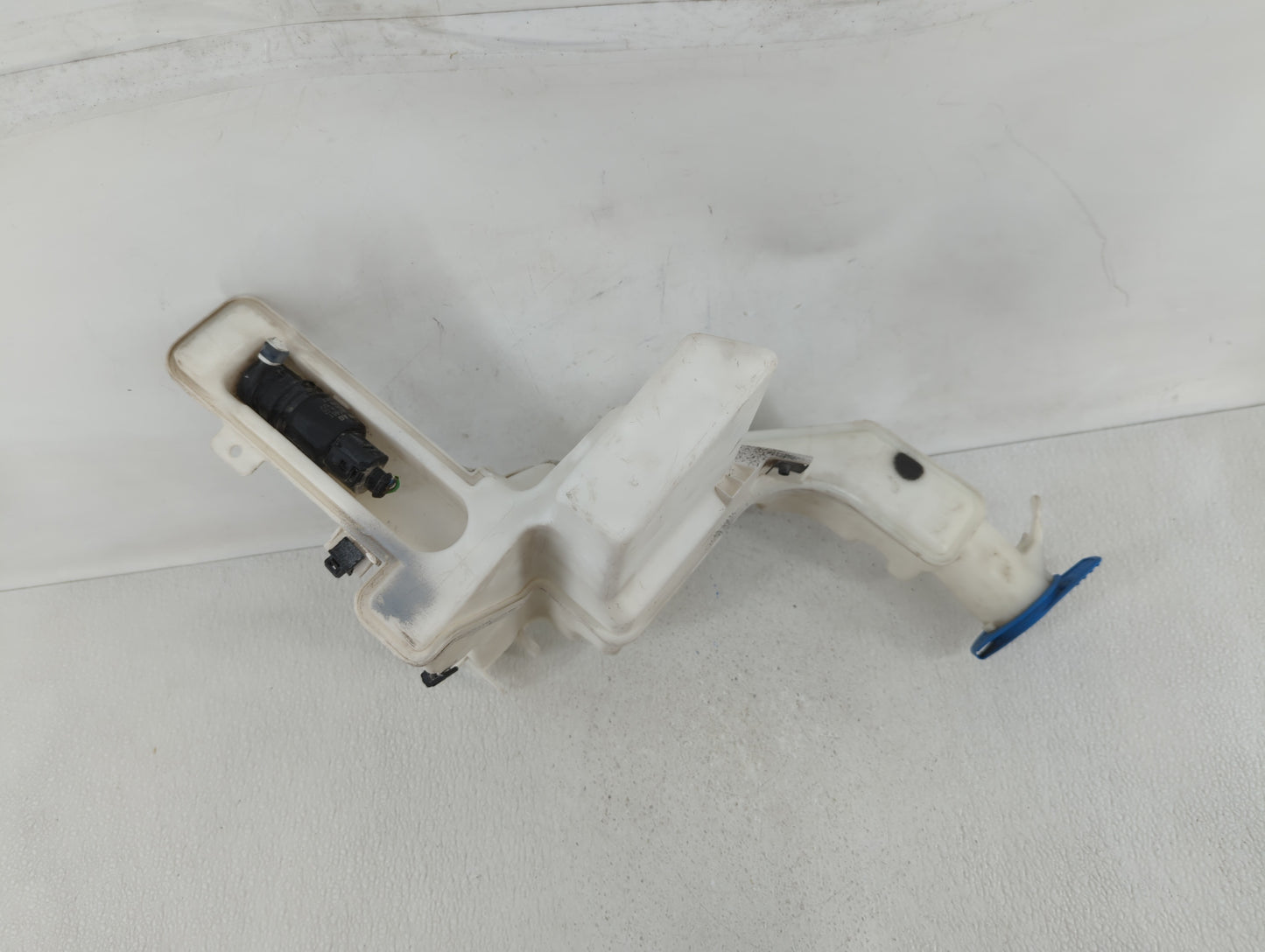 2005 Volkswagen Jetta Radiator Coolant Overflow Expansion Tank Bottle - Oemusedautoparts1.com