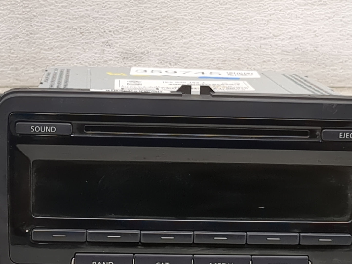 2015-2017 Volkswagen Jetta Radio AM FM Cd Player Receiver Replacement P/N:28463405 1K0 035 164 J Fits Fits 2015 2016 2017 OE