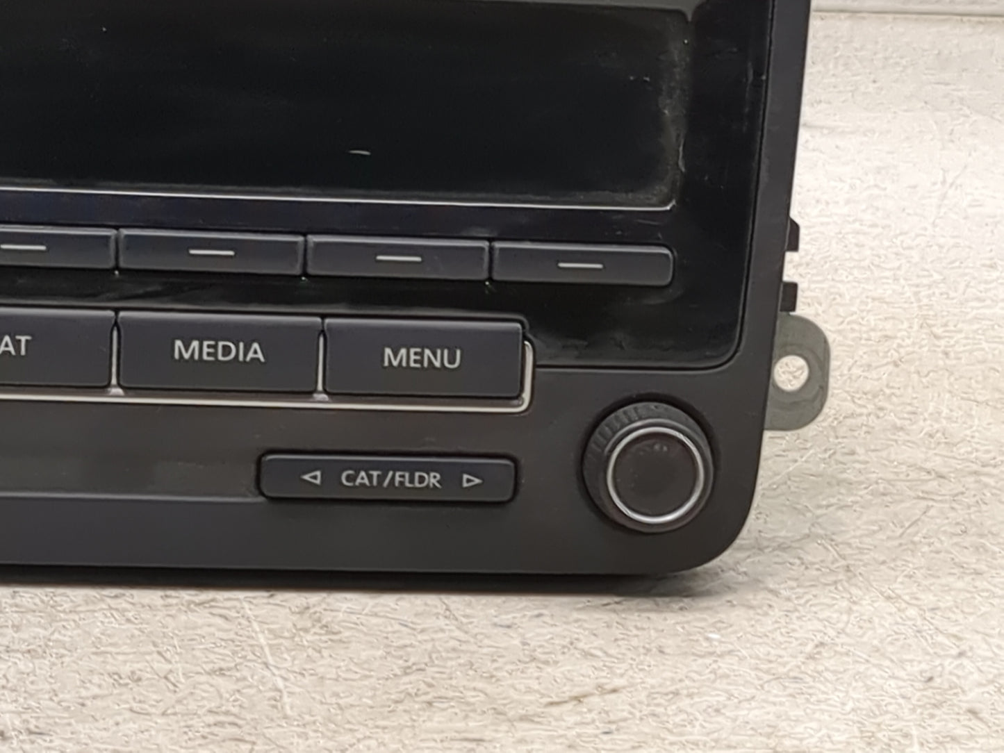 2015-2017 Volkswagen Jetta Radio AM FM Cd Player Receiver Replacement P/N:28463405 1K0 035 164 J Fits Fits 2015 2016 2017 OE