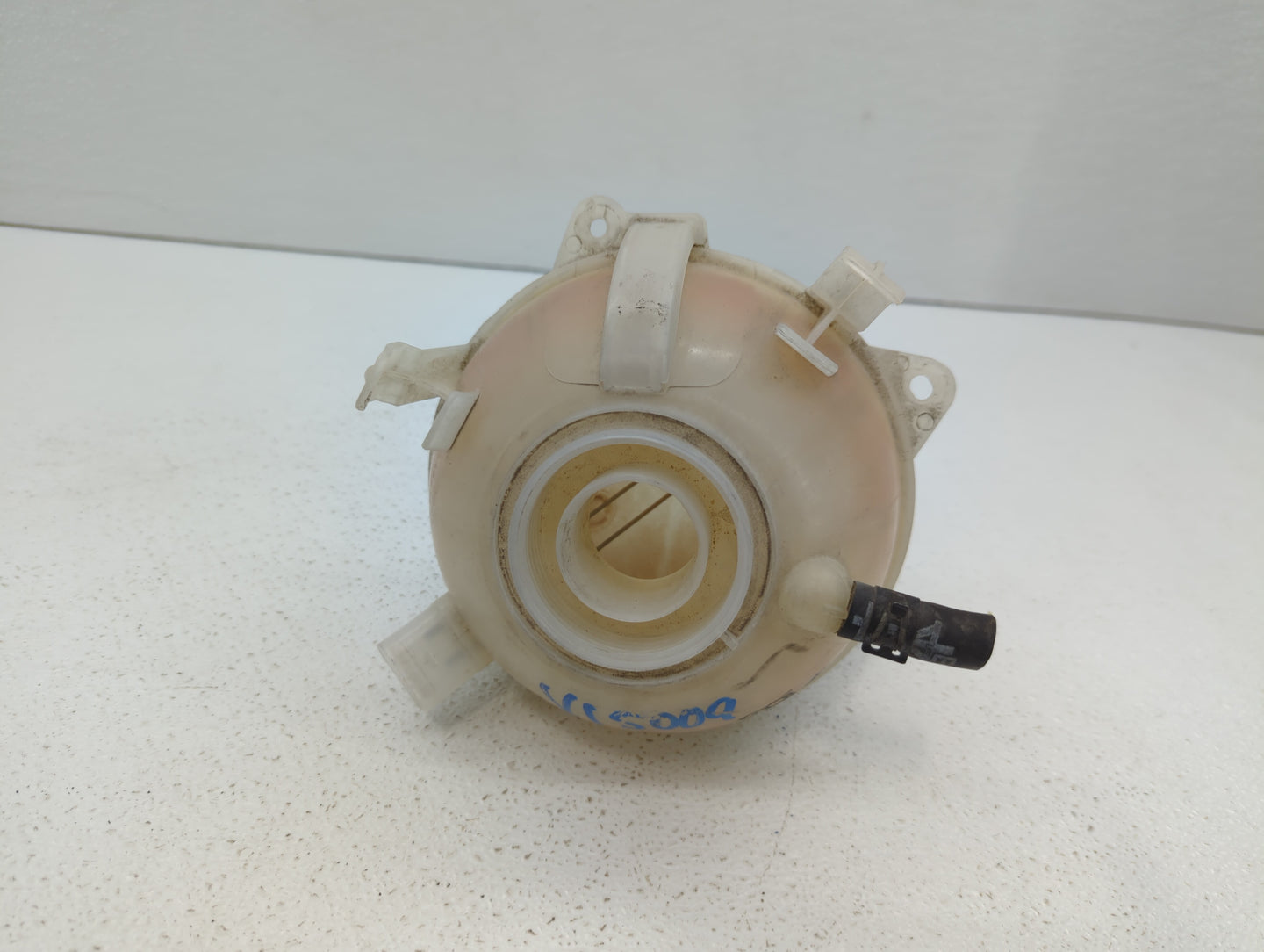 2005 Volkswagen Jetta Radiator Coolant Overflow Expansion Tank Bottle 400250 - Oemusedautoparts1.com