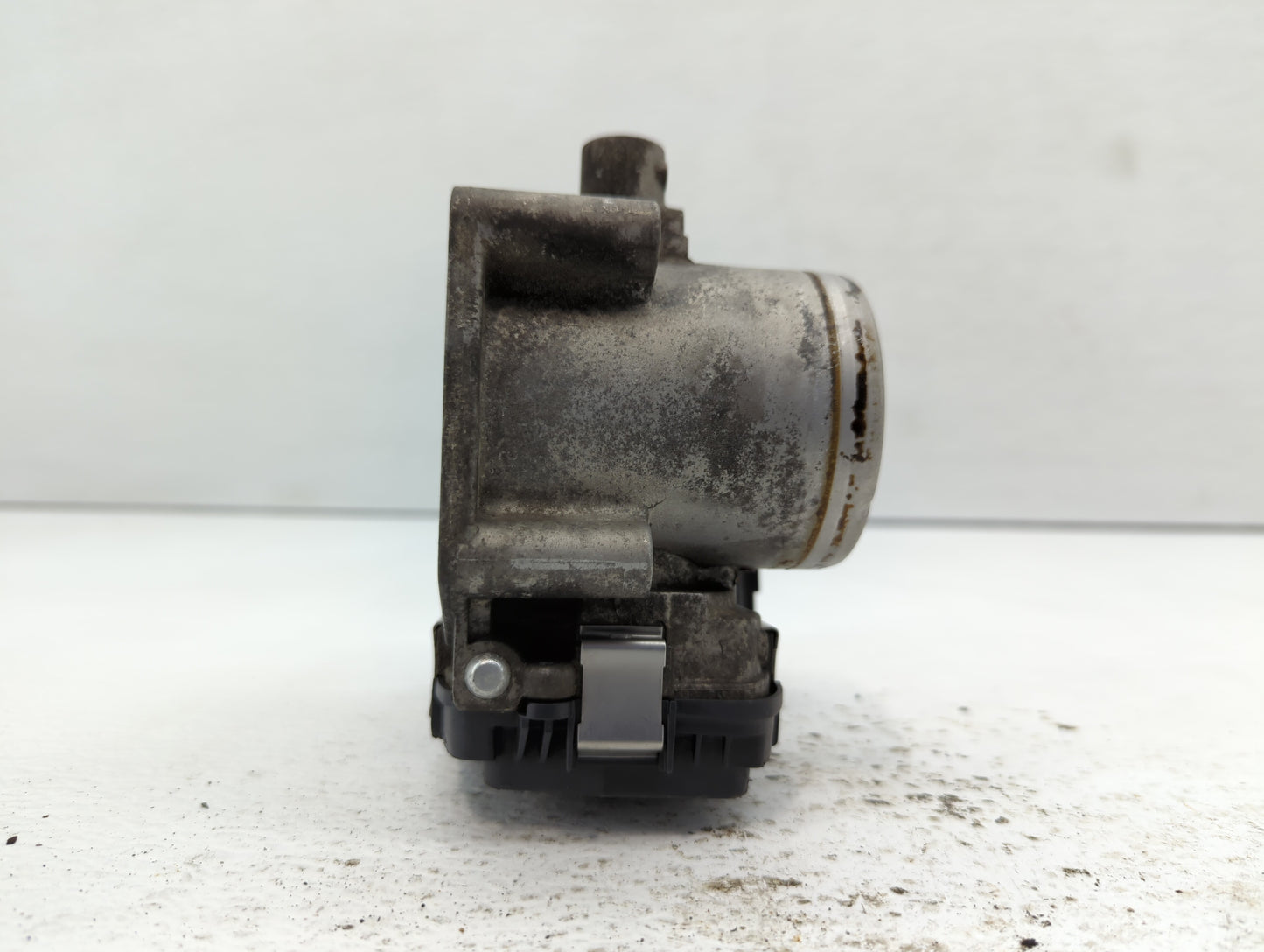 2013-2018 Volkswagen Jetta Throttle Body P/N:03F133062B Fits Fits 2013 2014 2015 2016 2017 2018 OEM Used Auto Parts - Oemuse