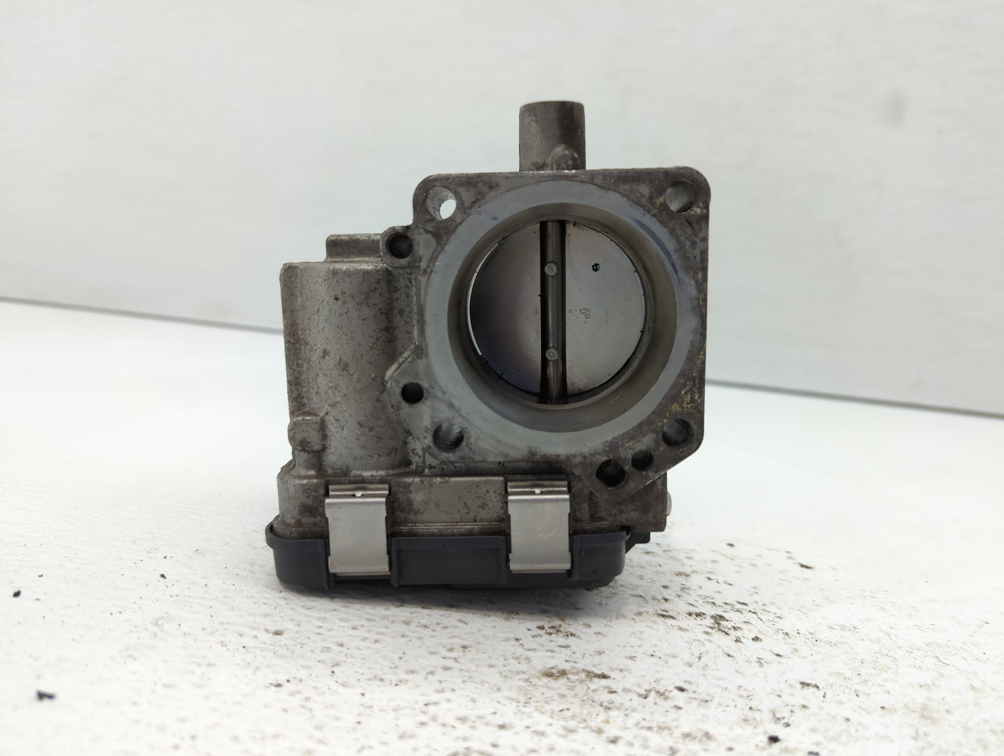 2013-2018 Volkswagen Jetta Throttle Body P/N:03F133062B Fits Fits 2013 2014 2015 2016 2017 2018 OEM Used Auto Parts - Oemuse