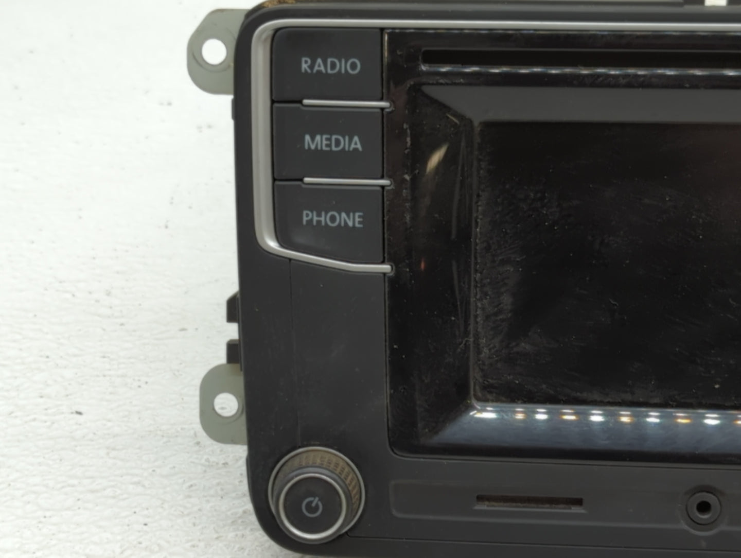 2017-2017 Volkswagen Jetta Am Fm Cd Player Radio Receiver - Oemusedautoparts1.com