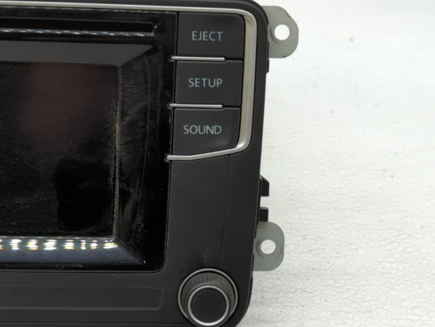 2017-2017 Volkswagen Jetta Am Fm Cd Player Radio Receiver - Oemusedautoparts1.com