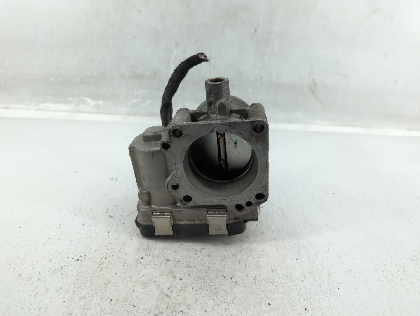 2013-2018 Volkswagen Jetta Throttle Body P/N:330623 Fits Fits 2013 2014 2015 2016 2017 2018 OEM Used Auto Parts - Oemusedaut