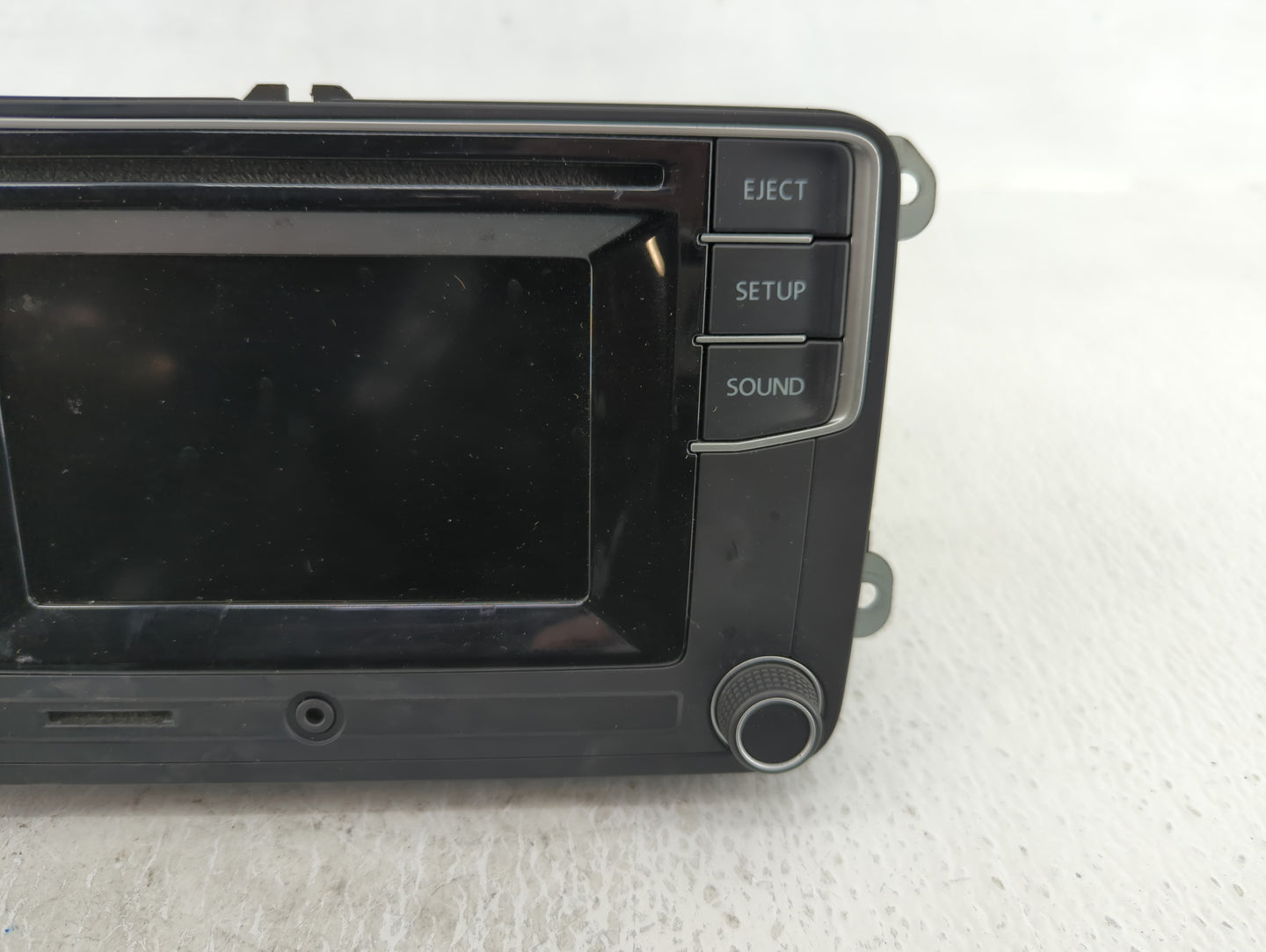 2017-2017 Volkswagen Jetta Am Fm Cd Player Radio Receiver - Oemusedautoparts1.com