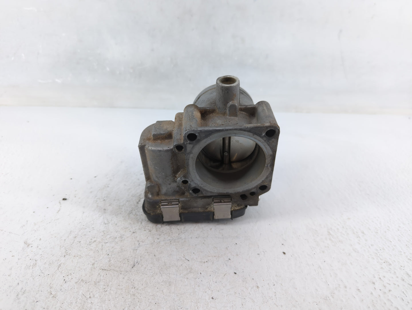 2013-2018 Volkswagen Jetta Throttle Body P/N:03F133062B Fits Fits 2013 2014 2015 2016 2017 2018 OEM Used Auto Parts - Oemuse