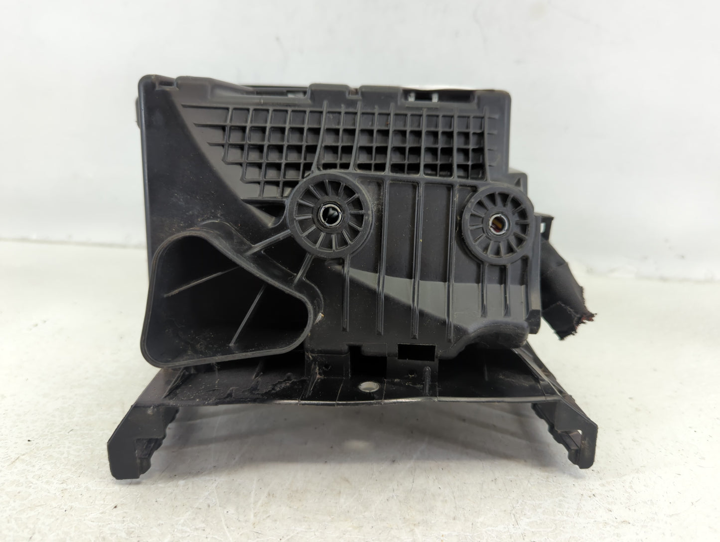 2015-2018 Volkswagen Jetta Fusebox Fuse Box Panel Relay Module Fits Fits 2015 2016 2017 2018 OEM Used Auto Parts - Oemusedau