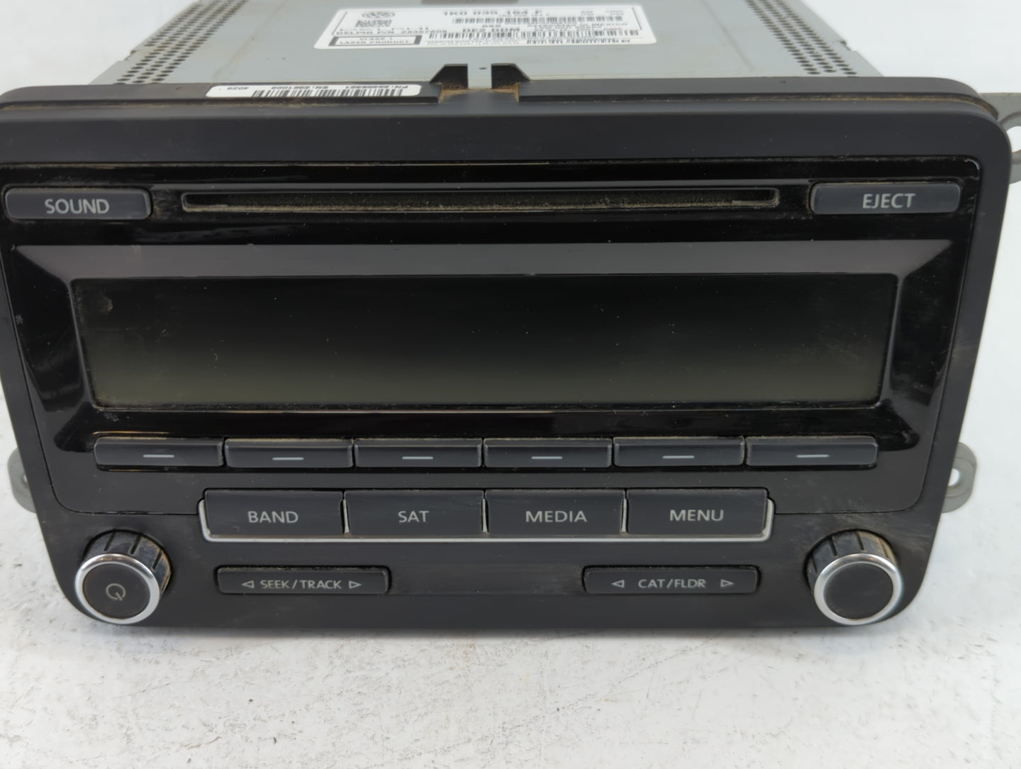 2015-2017 Volkswagen Jetta Radio AM FM Cd Player Receiver Replacement P/N:1K0035164F Fits Fits 2015 2016 2017 OEM Used Auto 