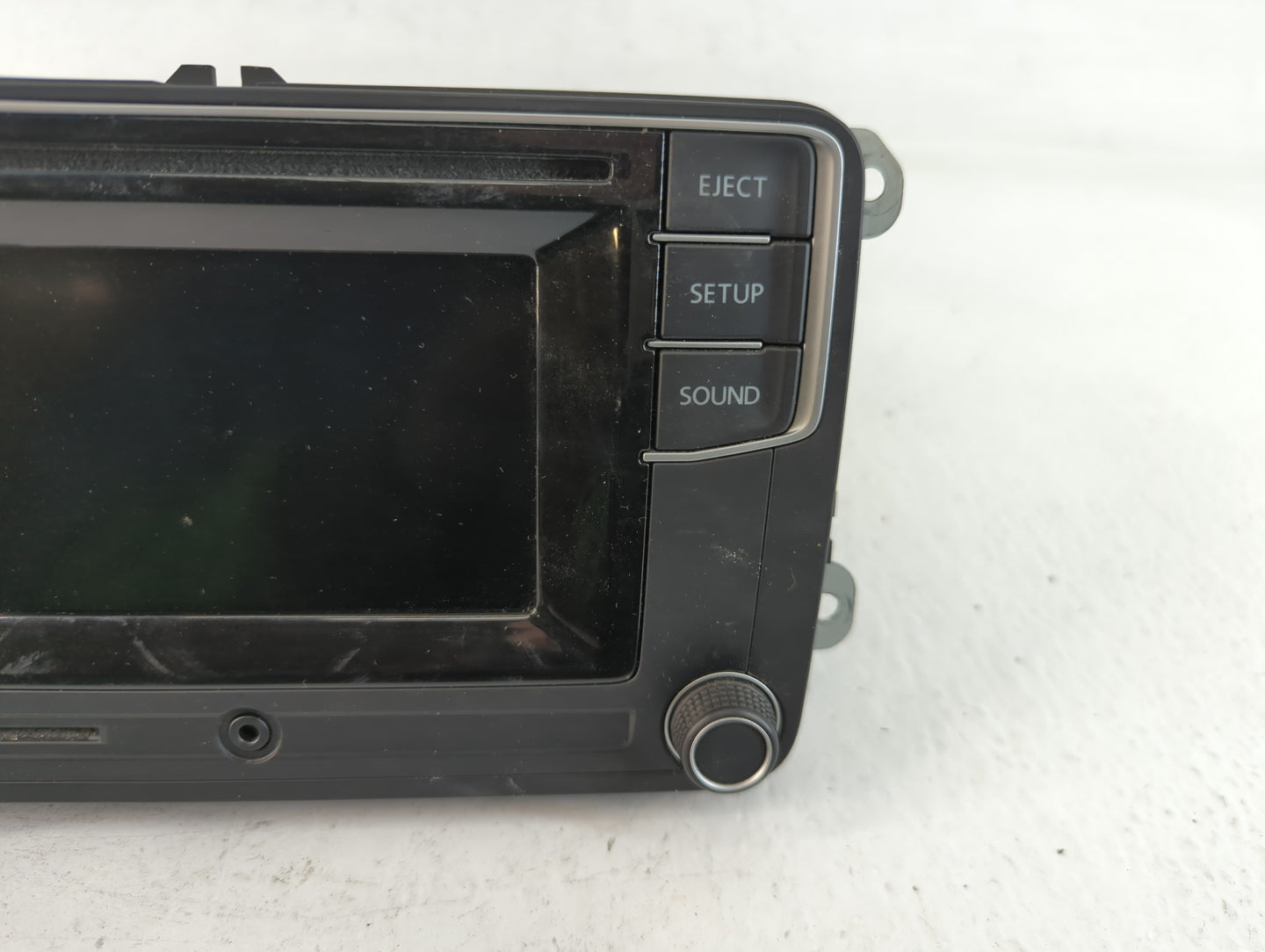 2017-2017 Volkswagen Jetta Am Fm Cd Player Radio Receiver - Oemusedautoparts1.com