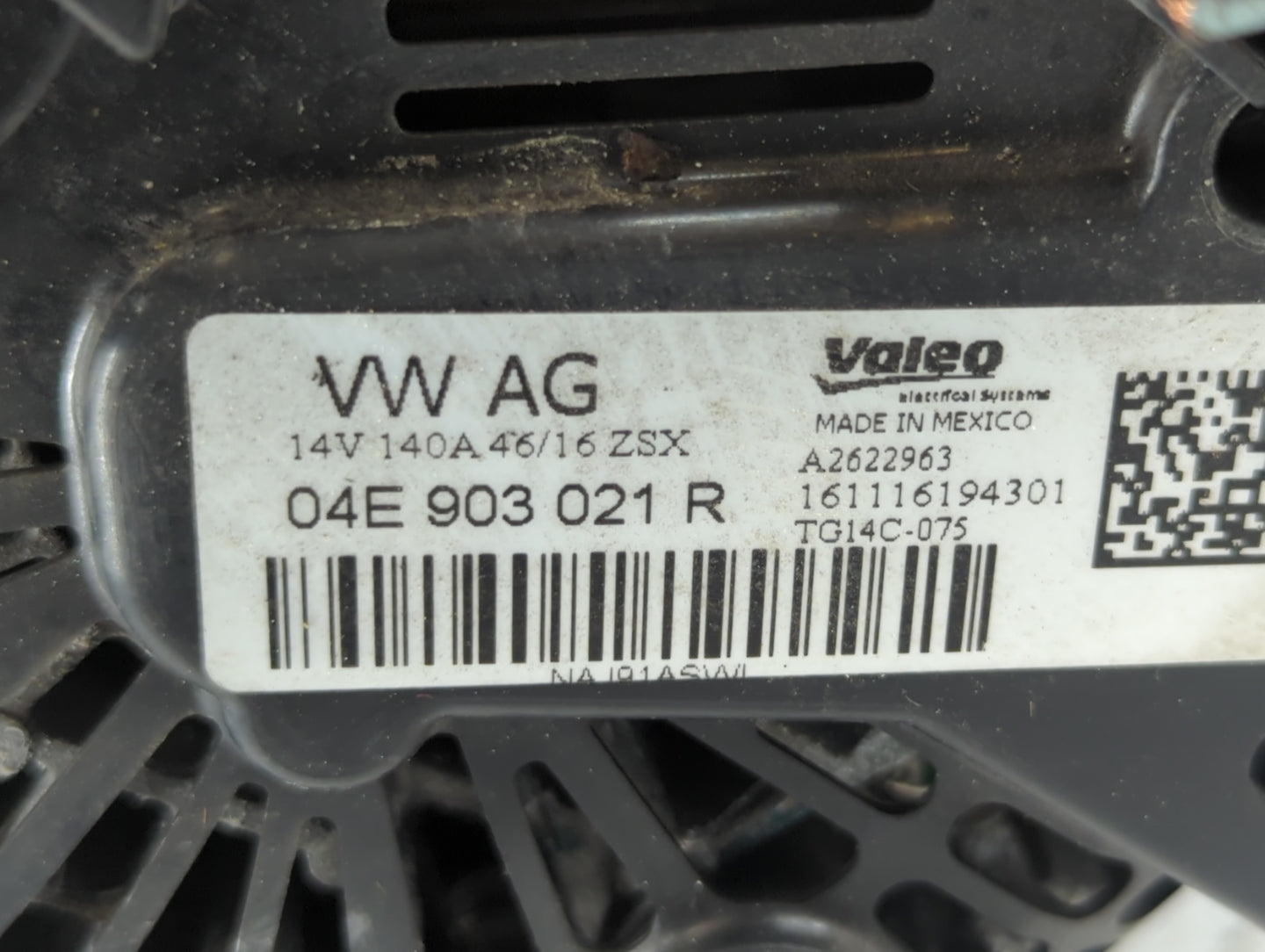 2016-2018 Volkswagen Jetta Alternator Replacement Generator Charging Assembly Engine OEM P/N:04E 903 021 R Fits OEM Used Aut