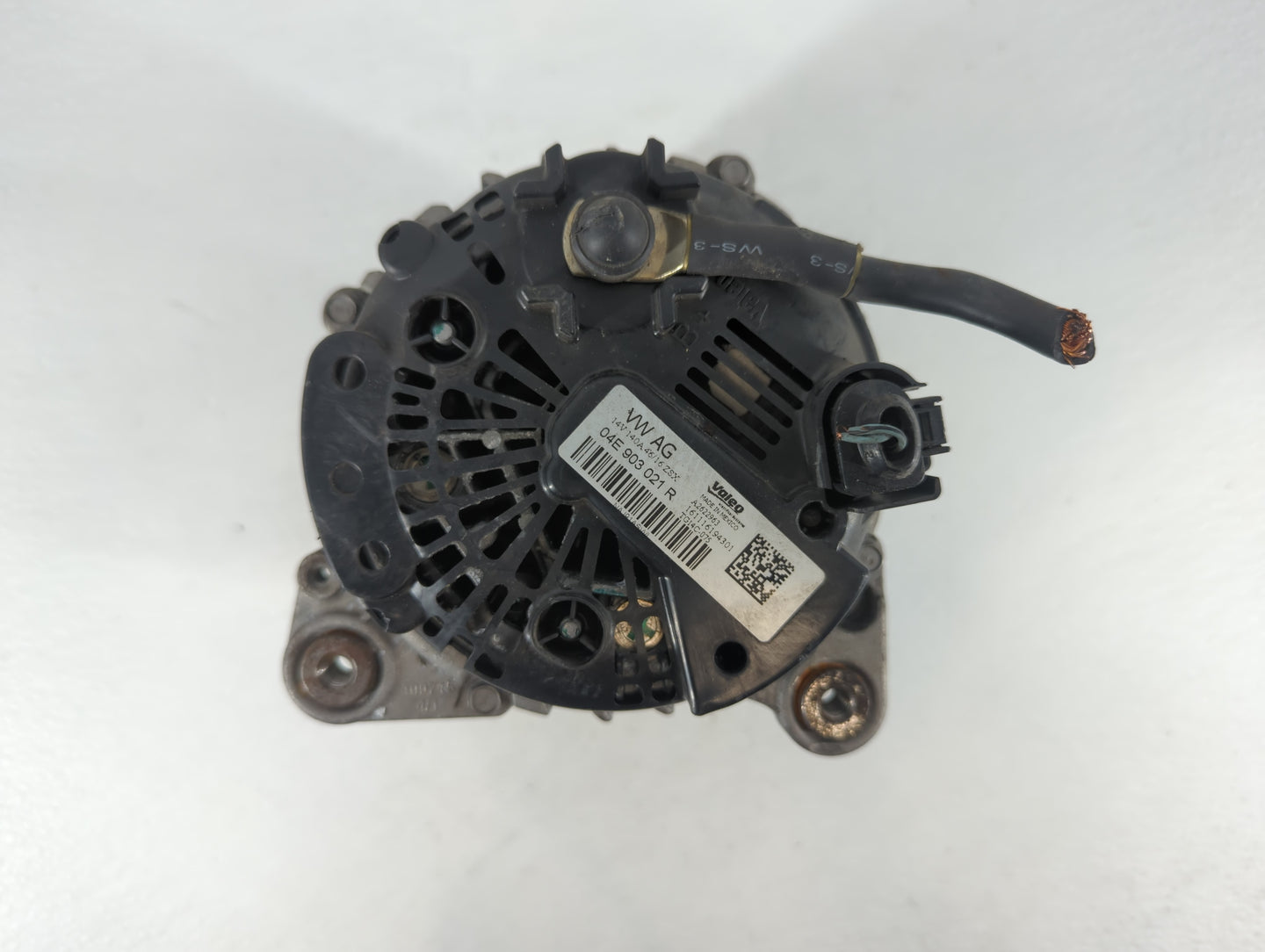 2016-2018 Volkswagen Jetta Alternator Replacement Generator Charging Assembly Engine OEM P/N:04E 903 021 R Fits OEM Used Aut