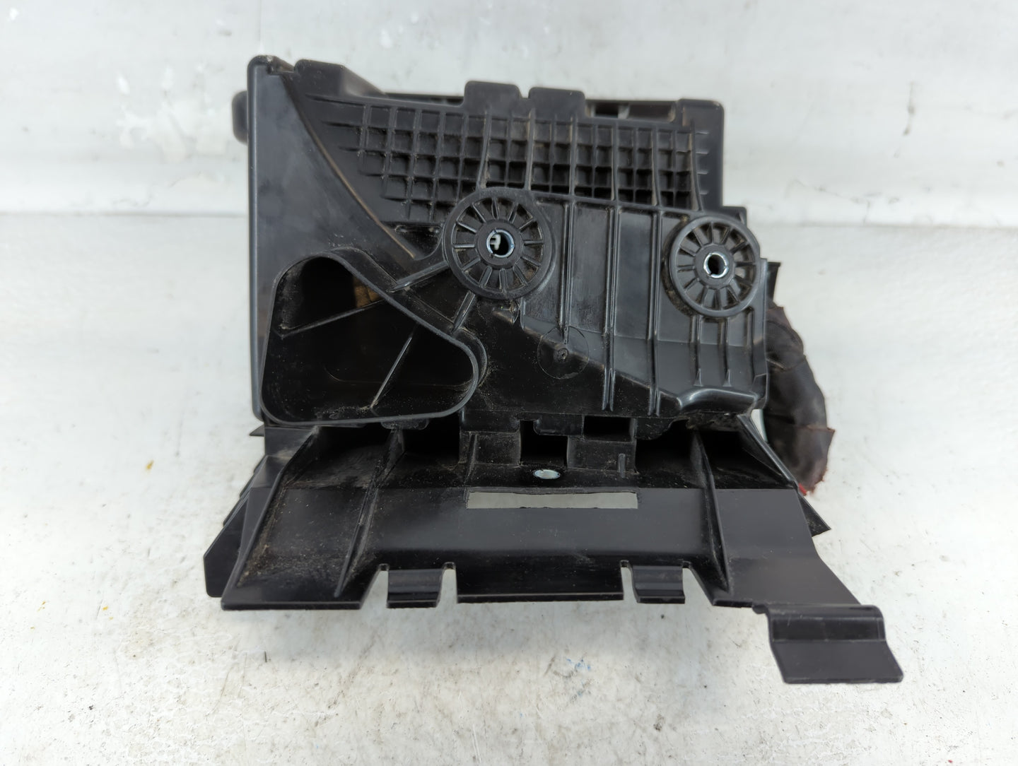 2015-2018 Volkswagen Jetta Fusebox Fuse Box Panel Relay Module Fits Fits 2015 2016 2017 2018 OEM Used Auto Parts - Oemusedau