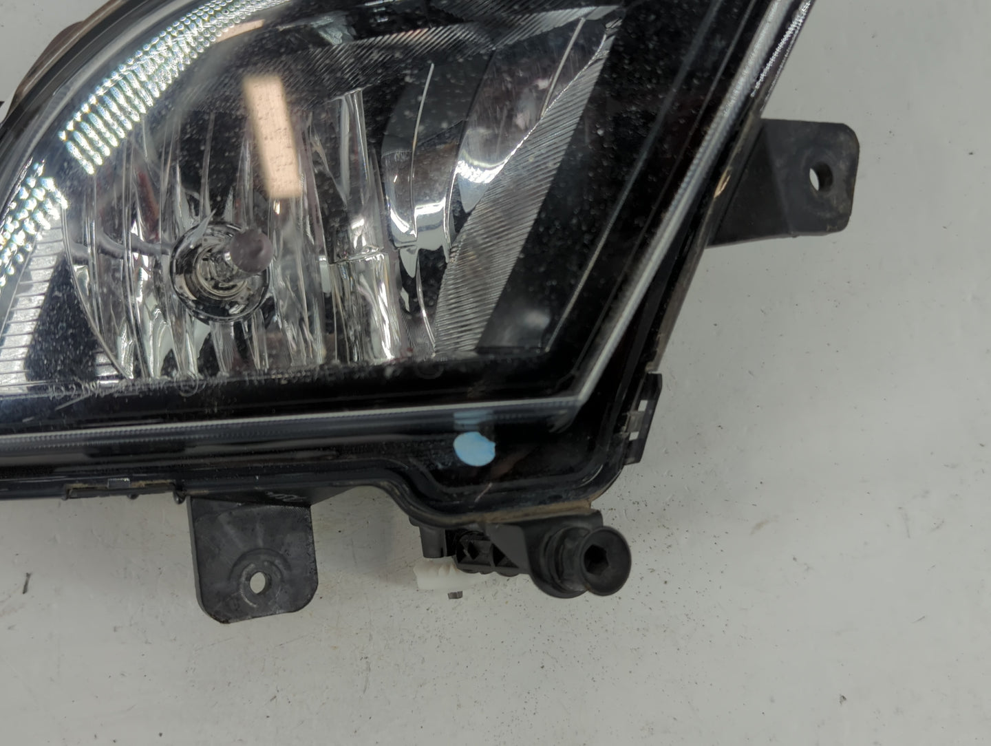 2015-2018 Volkswagen Jetta Passenger Right Oem Fog Light Lamp - Oemusedautoparts1.com