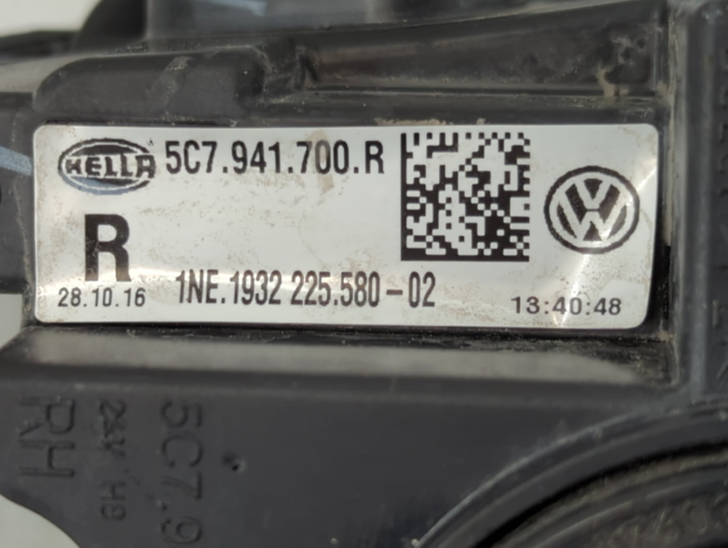 2015-2018 Volkswagen Jetta Passenger Right Oem Fog Light Lamp - Oemusedautoparts1.com