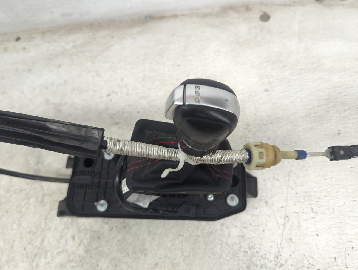 2017 Volkswagen Jetta Gli Floor Console Assembly Shifter - Oemusedautoparts1.com