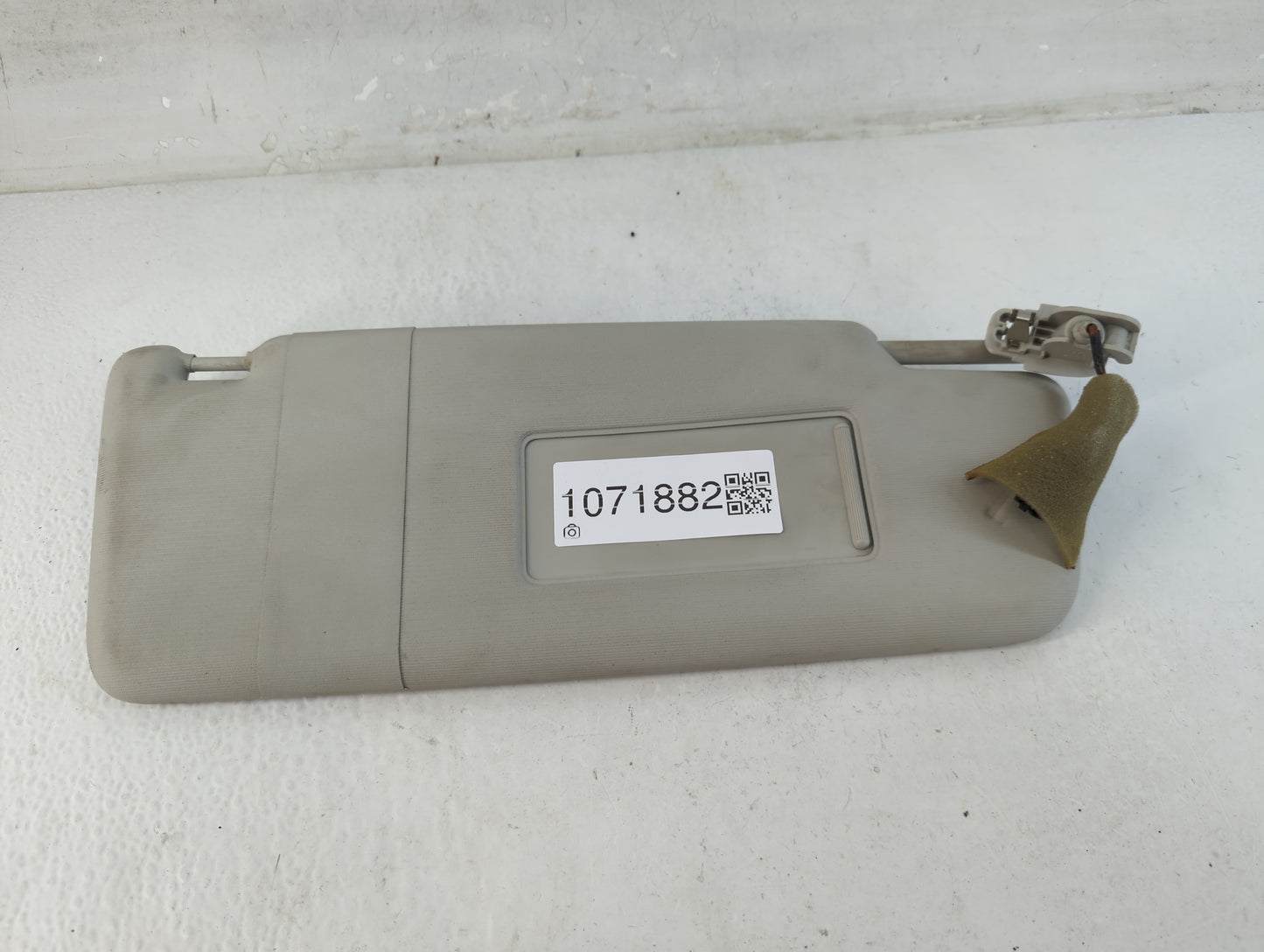 2012-2020 Volkswagen Passat Sun Visor Shade Replacement Passenger Right Mirror Fits OEM Used Auto Parts - Oemusedautoparts1.