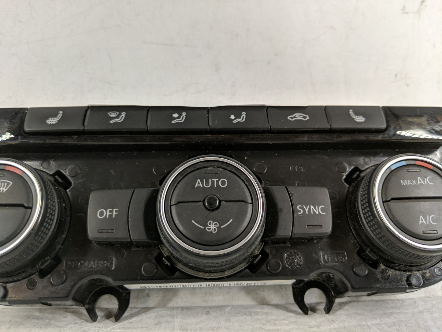 2017 Volkswagen Passat Climate Control Module Temperature AC/Heater Replacement P/N:5HB 012 344-08 561 907 044BD Fits OEM Us