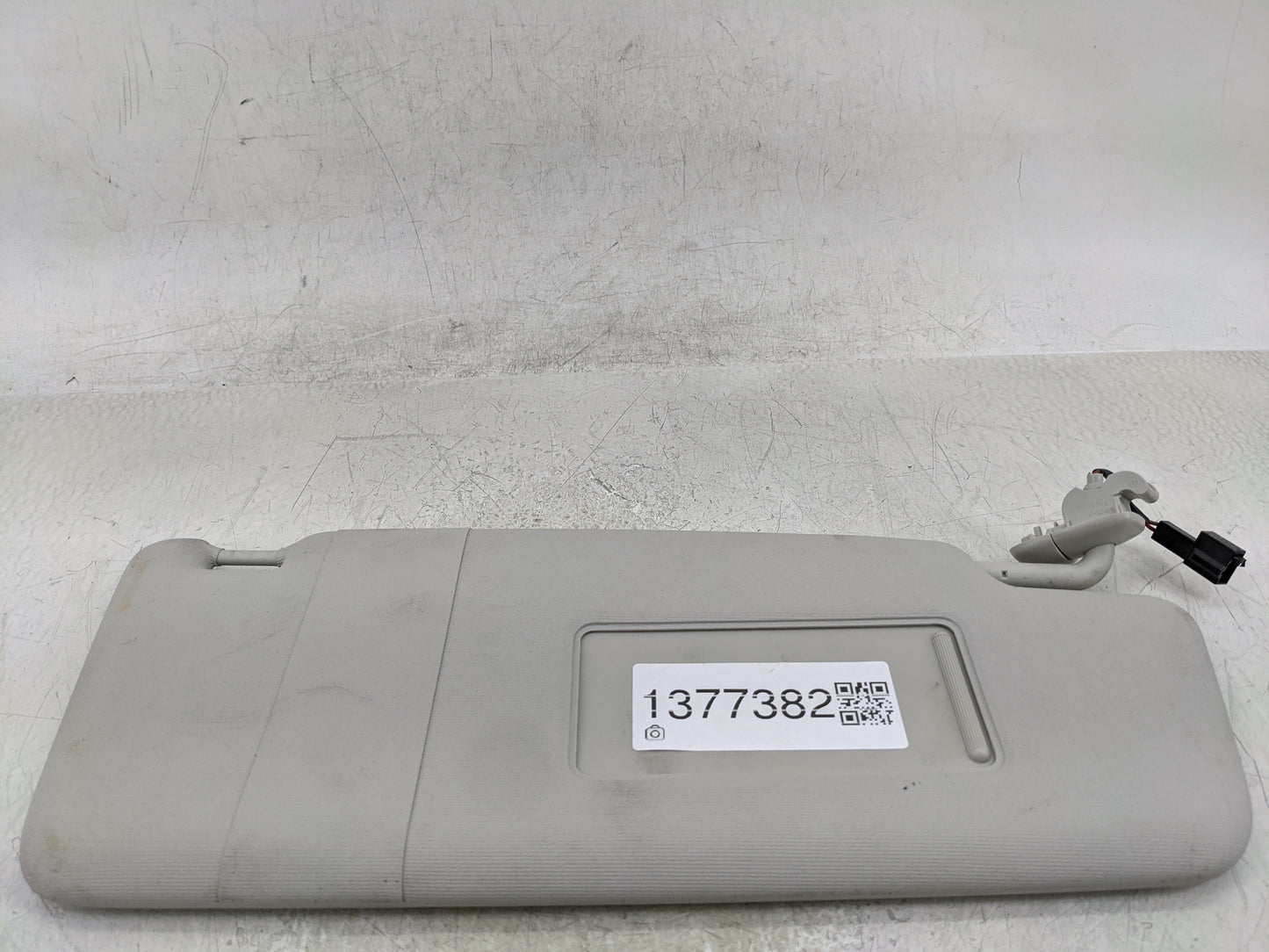 2012-2020 Volkswagen Passat Sun Visor Shade Replacement Passenger Right Mirror Fits OEM Used Auto Parts - Oemusedautoparts1.