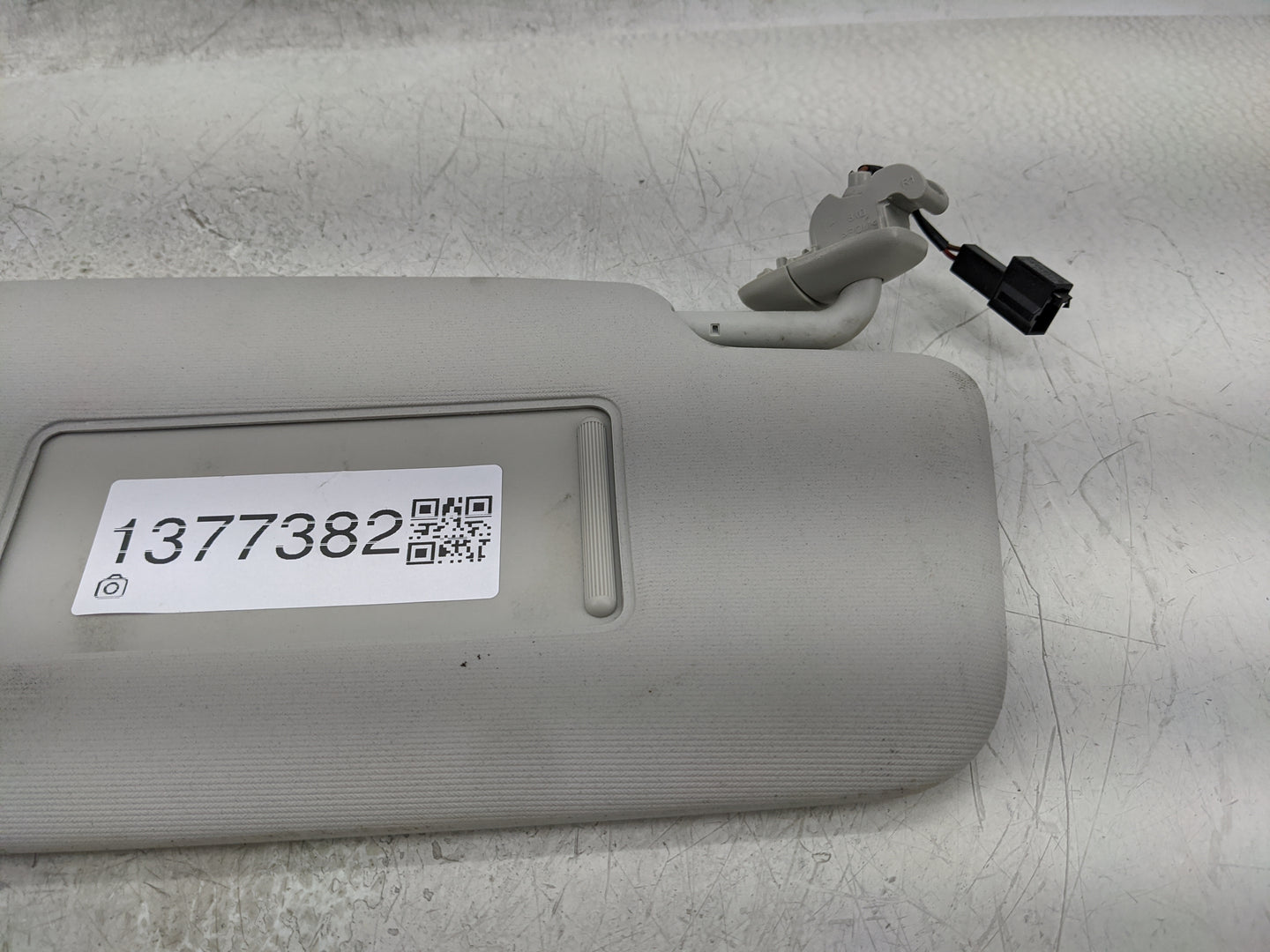 2012-2020 Volkswagen Passat Sun Visor Shade Replacement Passenger Right Mirror Fits OEM Used Auto Parts - Oemusedautoparts1.