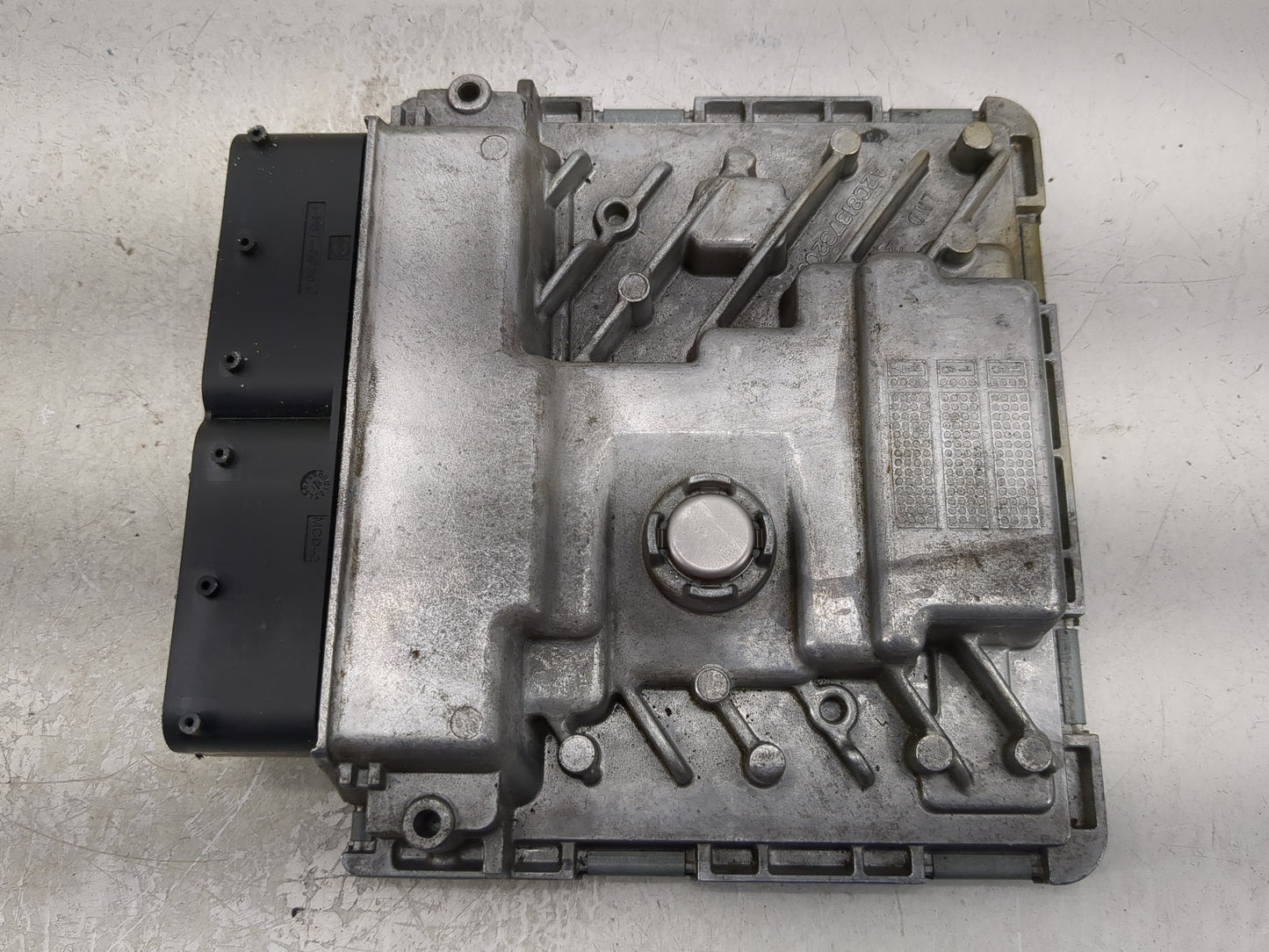 2017 Volkswagen Passat PCM Engine Control Computer ECU ECM PCU OEM P/N:06K 907 425 C Fits OEM Used Auto Parts - Oemusedautop