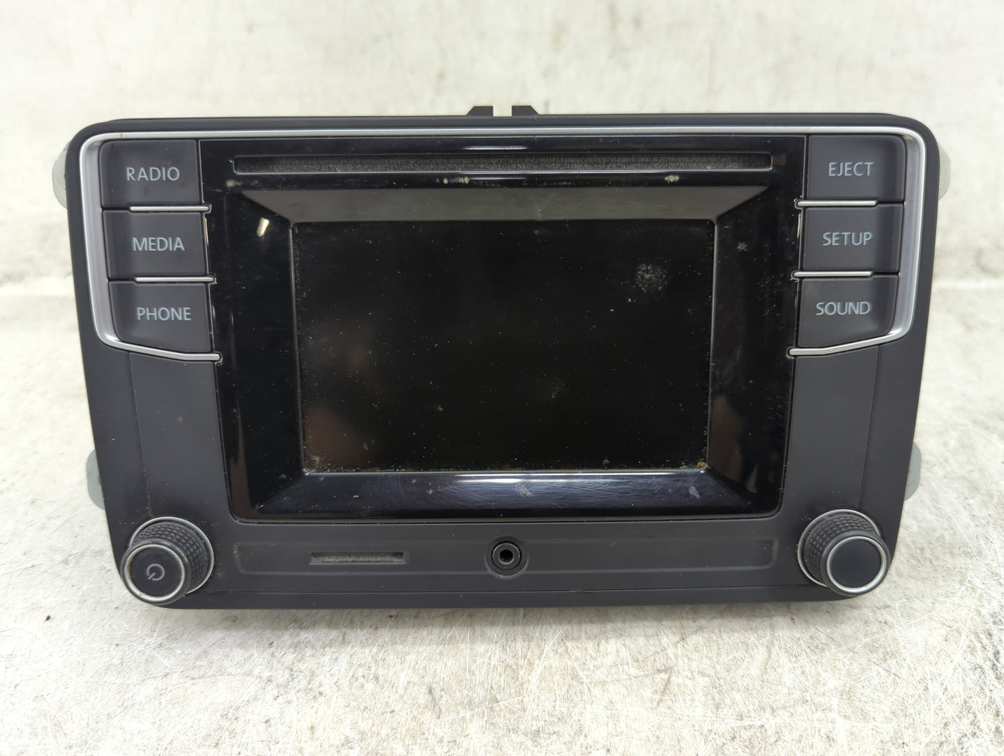 2017 Volkswagen Passat Radio AM FM Cd Player Receiver Replacement P/N:561 035 150 A 561035150A Fits OEM Used Auto Parts - Oe