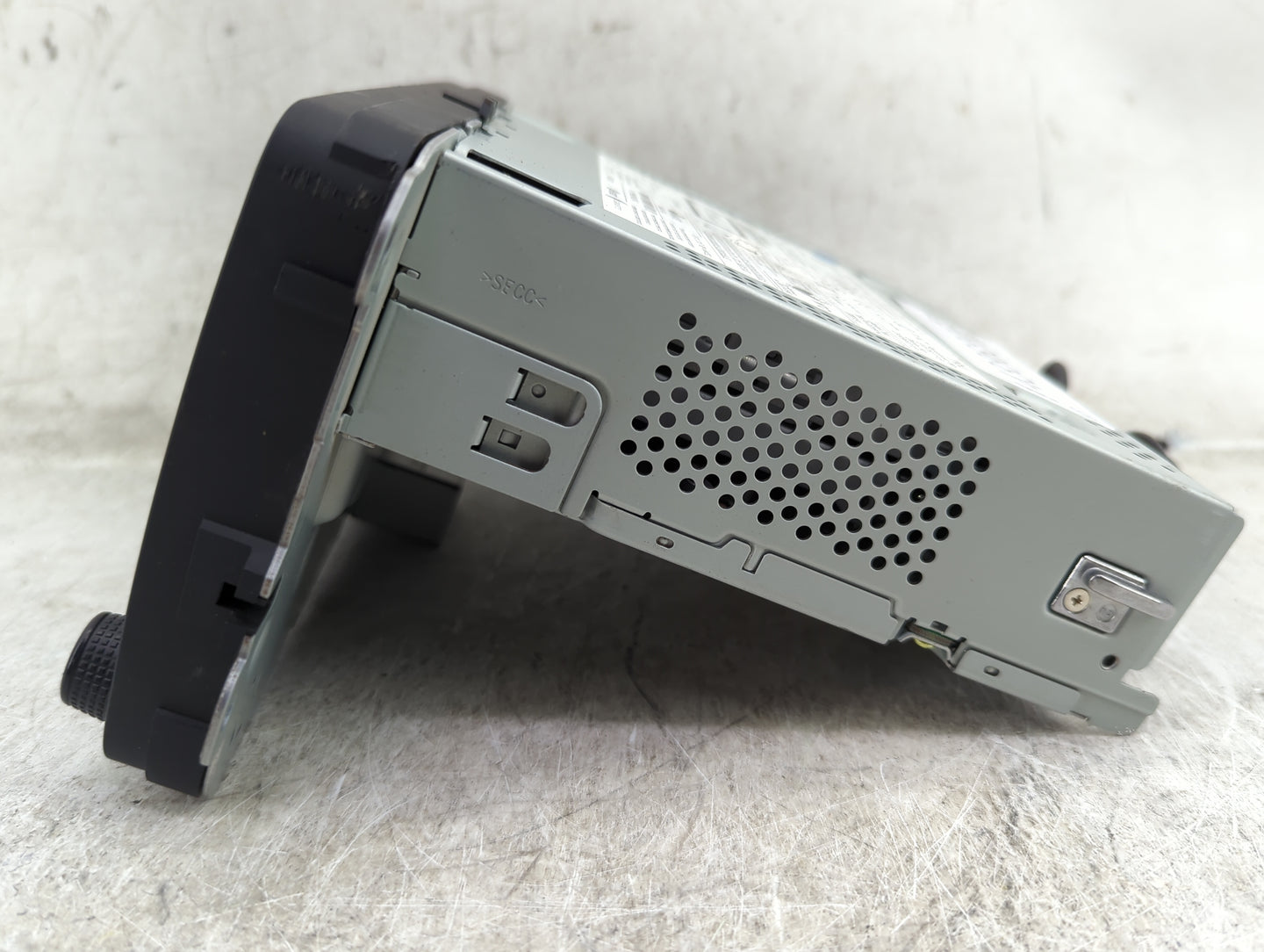 2017 Volkswagen Passat Radio AM FM Cd Player Receiver Replacement P/N:561 035 150 A 561035150A Fits OEM Used Auto Parts - Oe