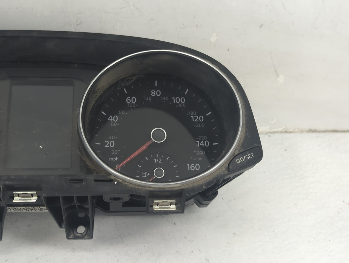 2017-2019 Volkswagen Passat Instrument Cluster Speedometer Gauges P/N:A2C38979000 561920971B, 2802068652 Fits Fits 2017 2018