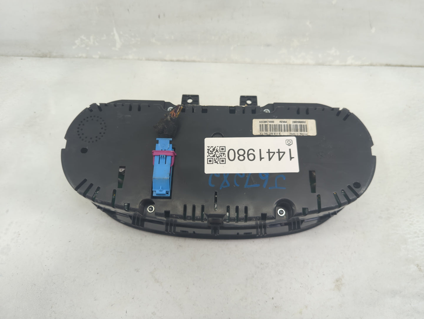 2017-2019 Volkswagen Passat Instrument Cluster Speedometer Gauges P/N:A2C38979000 561920971B, 2802068652 Fits Fits 2017 2018