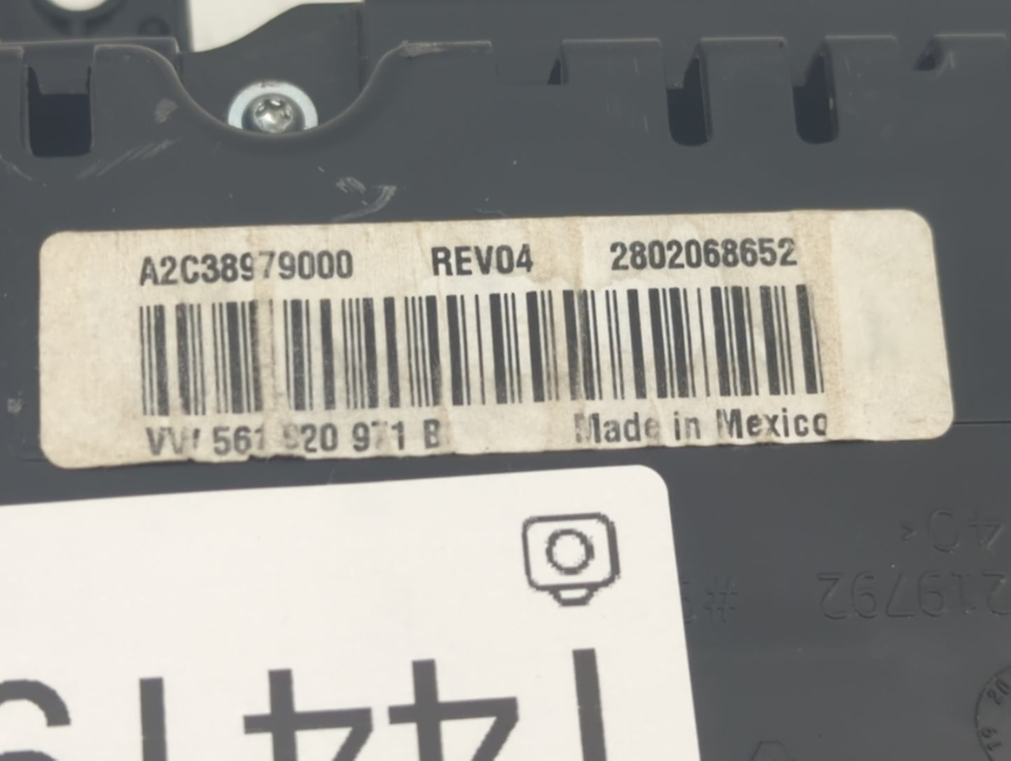 2017-2019 Volkswagen Passat Instrument Cluster Speedometer Gauges P/N:A2C38979000 561920971B, 2802068652 Fits Fits 2017 2018