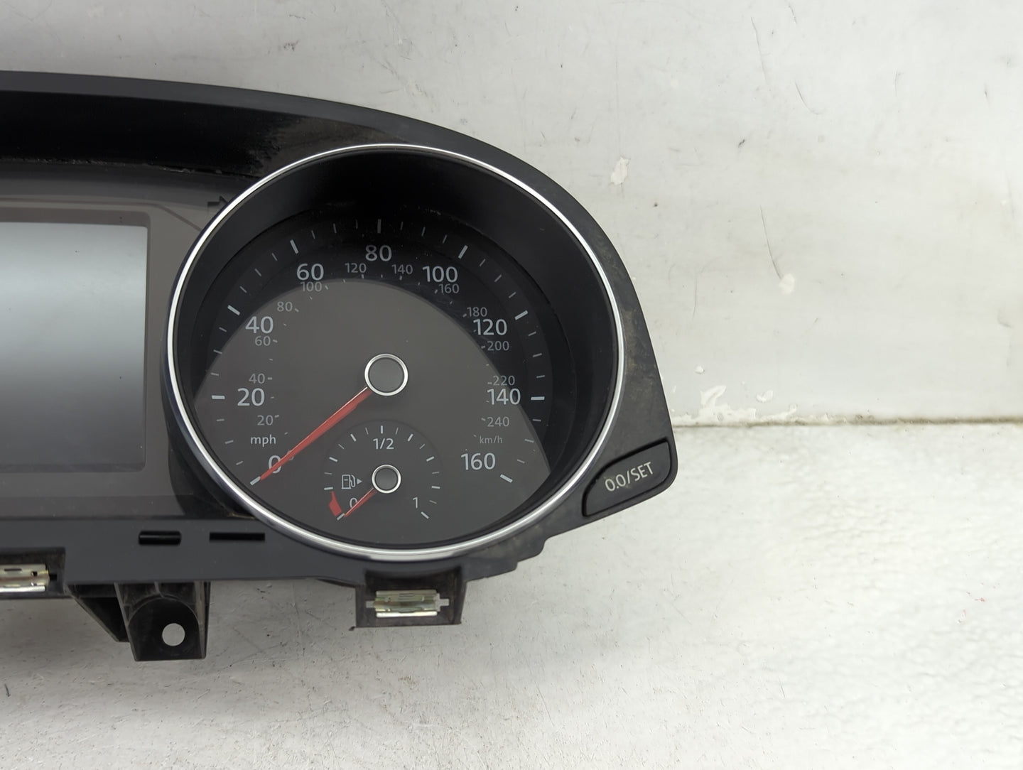 2017-2019 Volkswagen Passat Instrument Cluster Speedometer Gauges P/N:561 920 971 B A2C38979000 Fits Fits 2017 2018 2019 OEM