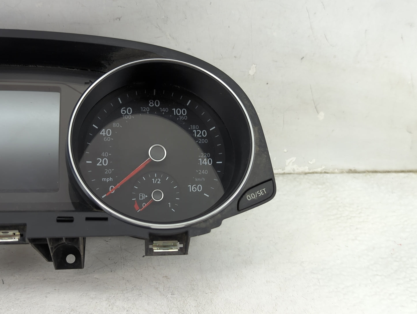 2017-2019 Volkswagen Passat Instrument Cluster Speedometer Gauges P/N:561 920 971 B A2C38979000 Fits Fits 2017 2018 2019 OEM