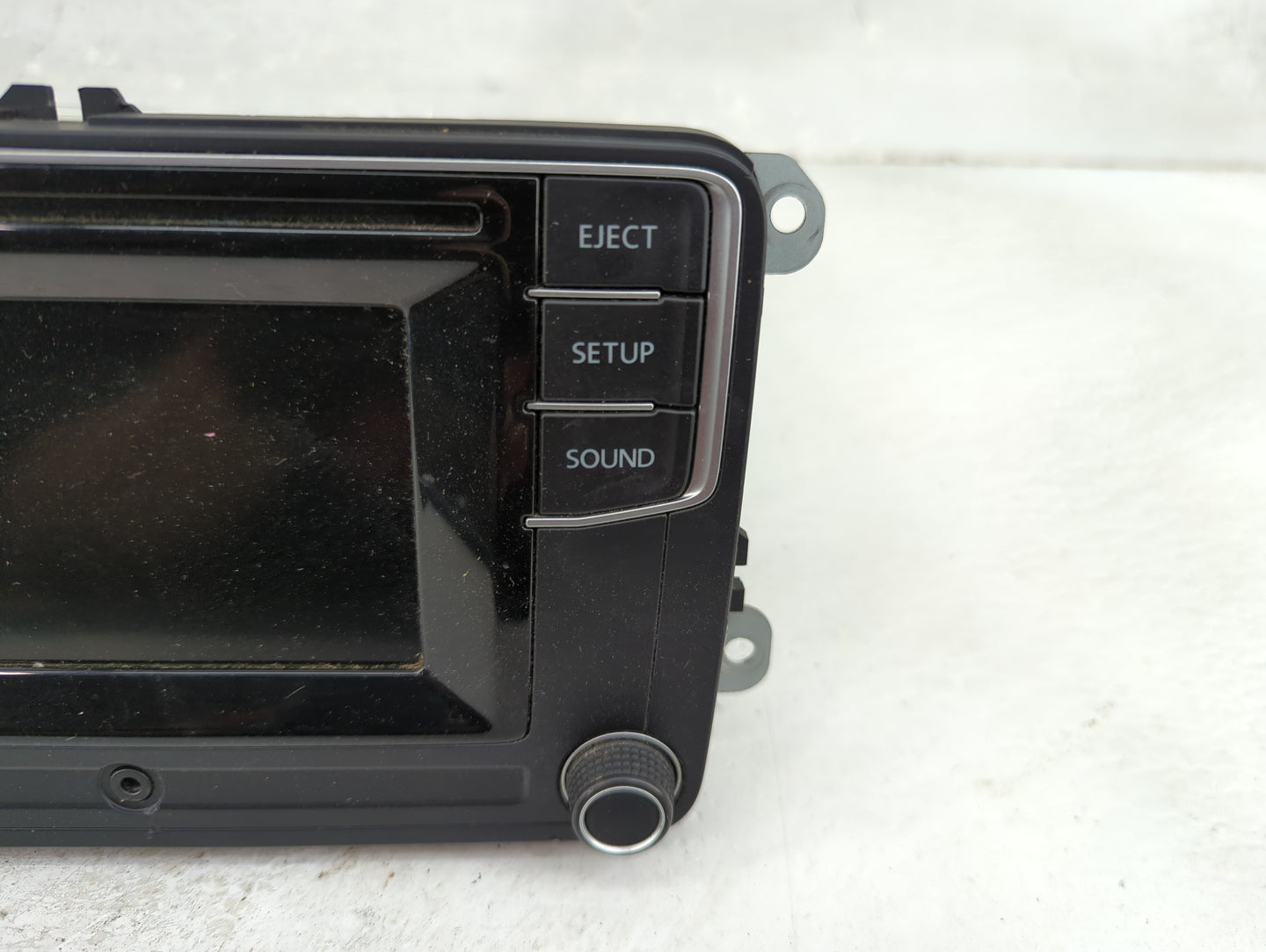 2017 Volkswagen Passat Radio AM FM Cd Player Receiver Replacement P/N:561035150A L56VW2 Fits OEM Used Auto Parts - Oemusedau