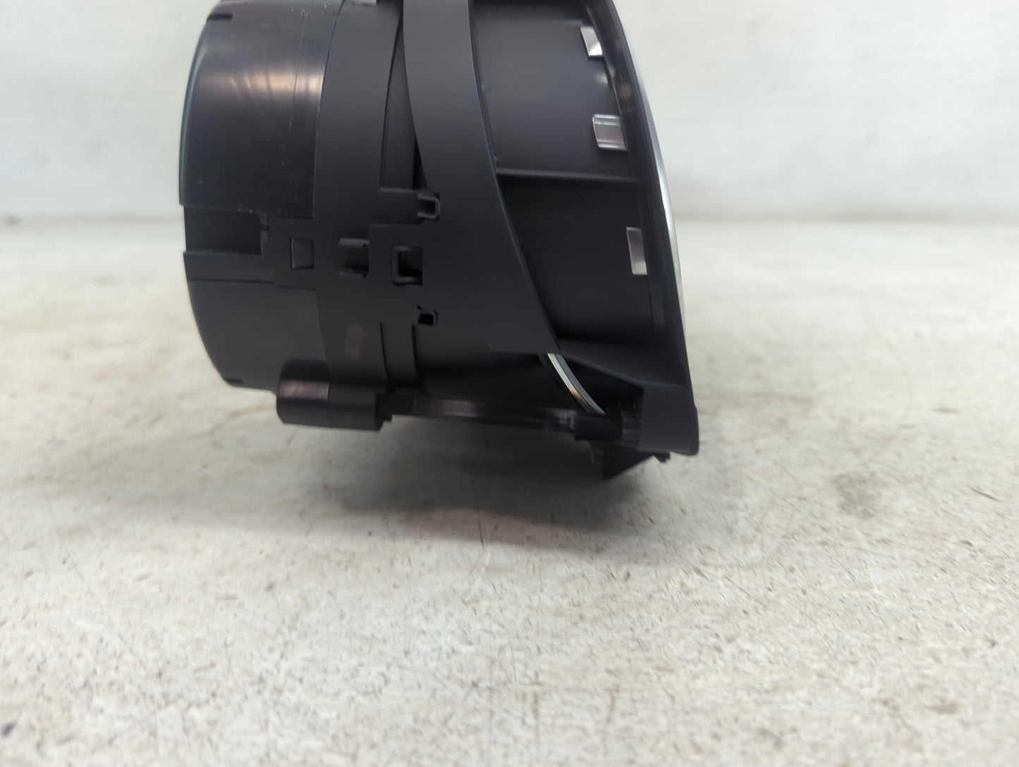 2015-2019 Volkswagen Passat Instrument Cluster Speedometer Gauges P/N:A2C53521792 5C6920971B Miles: Fits OEM Used Auto Parts