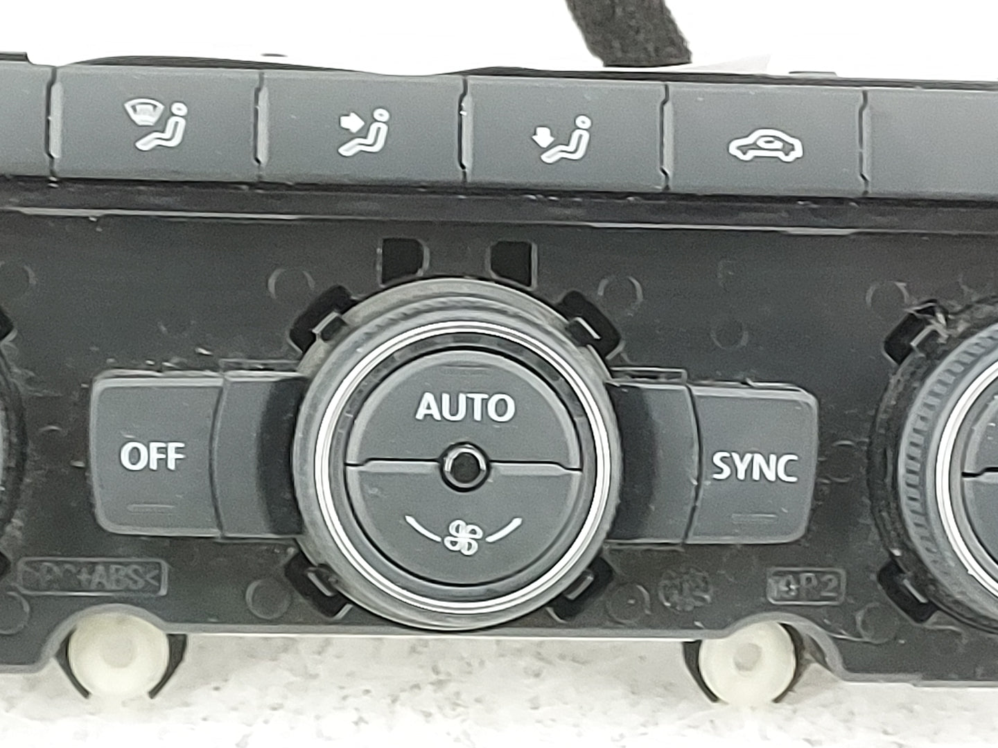 2016-2018 Volkswagen Passat Climate Control Module Temperature AC/Heater Replacement P/N:561907044AN 5HB01234405 Fits OEM Us