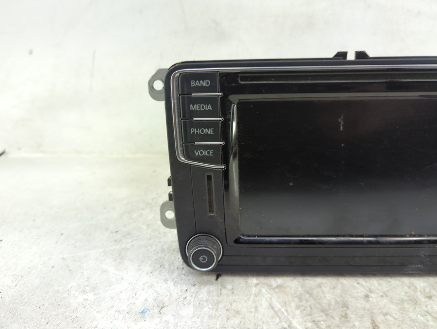 2017 Volkswagen Passat Radio AM FM Cd Player Receiver Replacement P/N:561035150A Fits OEM Used Auto Parts - Oemusedautoparts