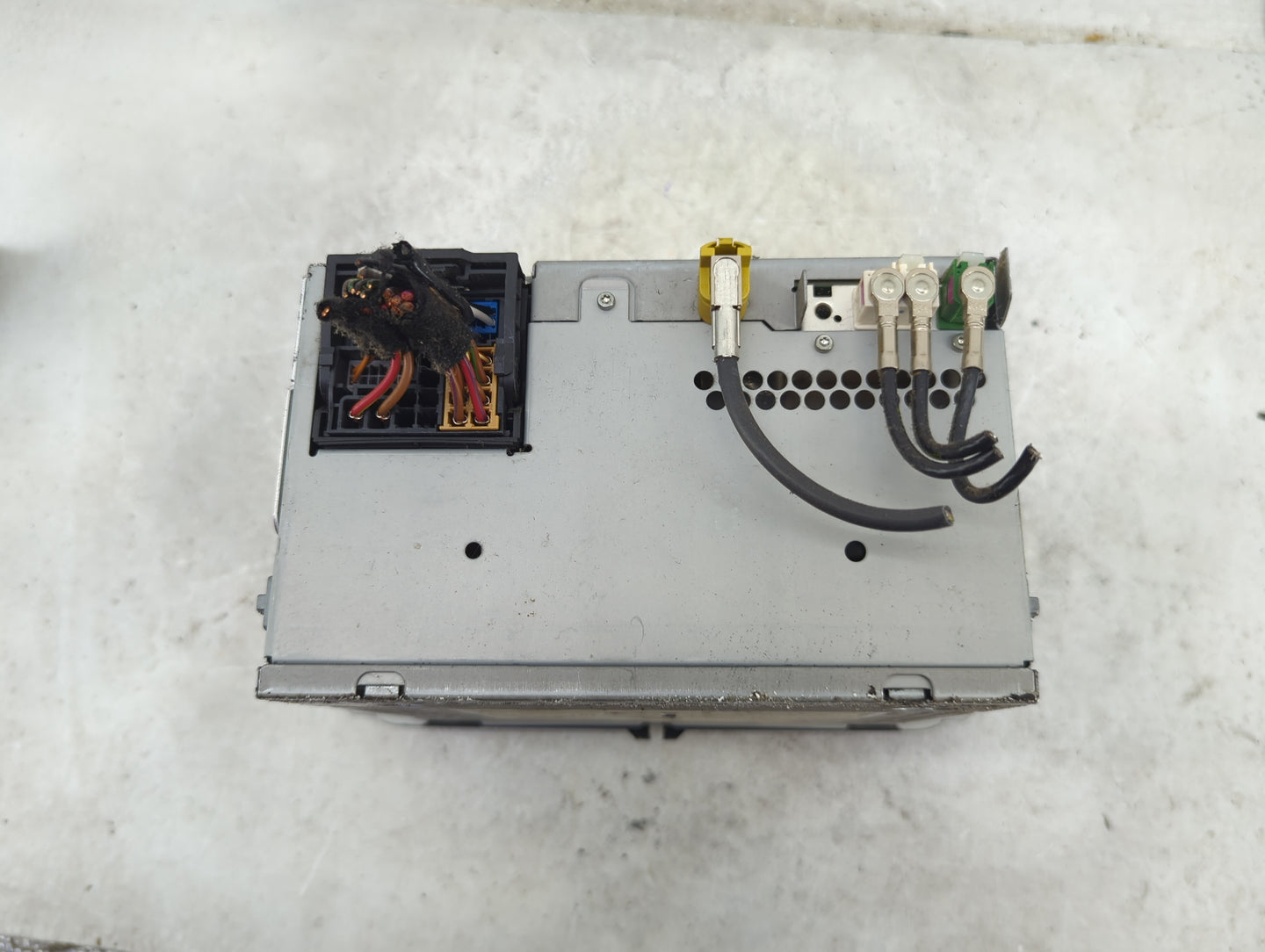 2017 Volkswagen Passat Radio AM FM Cd Player Receiver Replacement P/N:561035150A Fits OEM Used Auto Parts - Oemusedautoparts