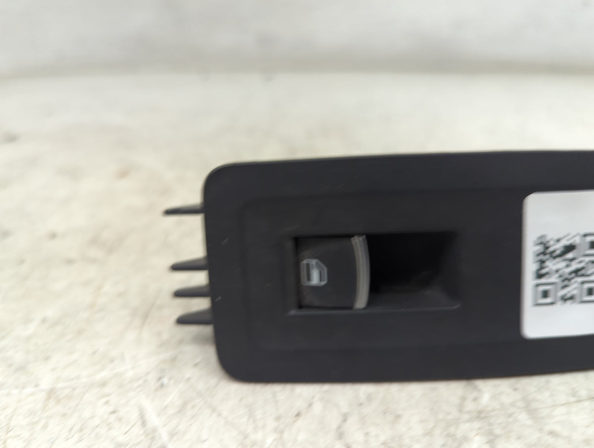 2017 Volkswagen Passat Passenger Right Power Window Switch - Oemusedautoparts1.com