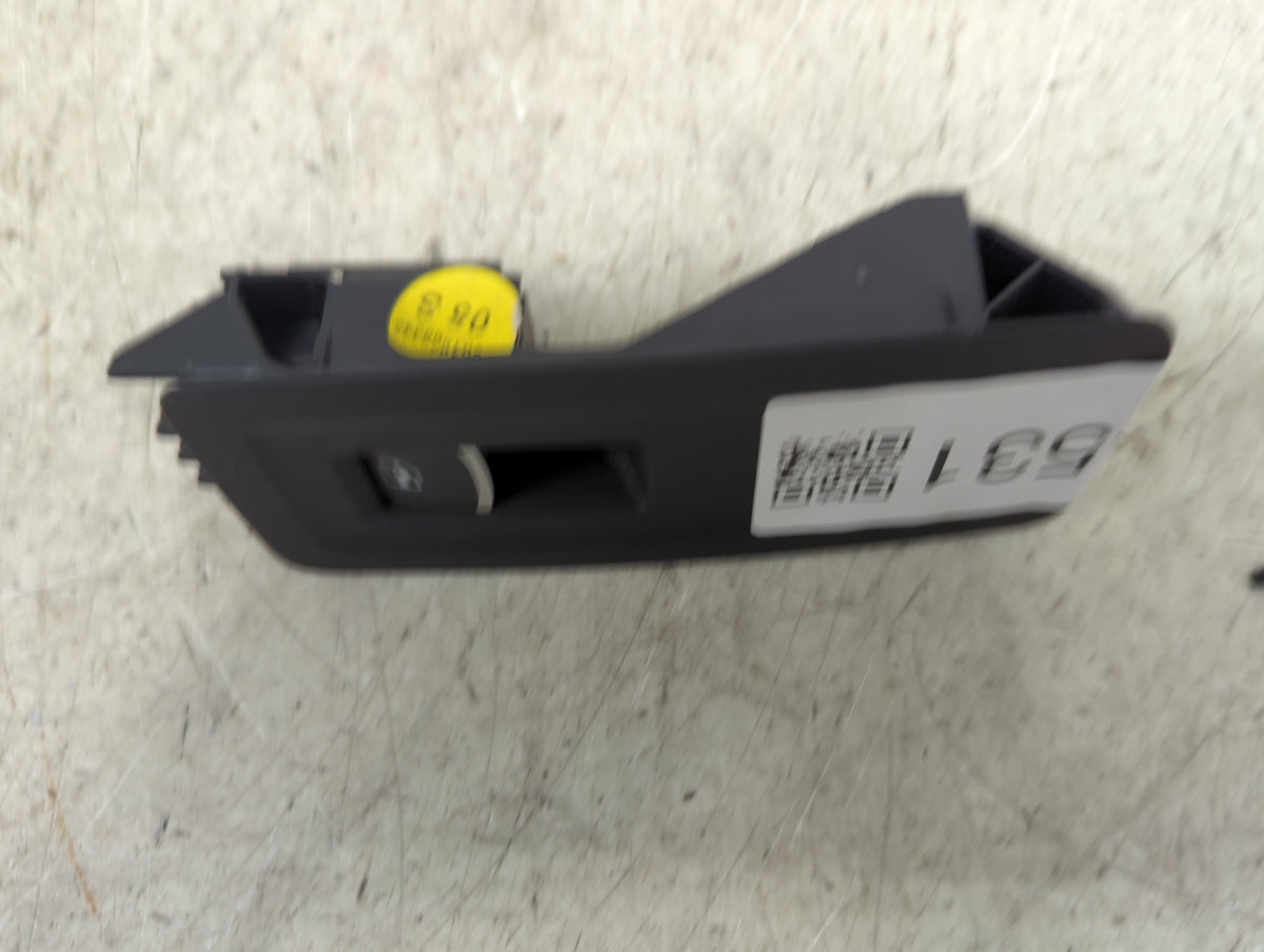 2017 Volkswagen Passat Passenger Right Power Window Switch - Oemusedautoparts1.com